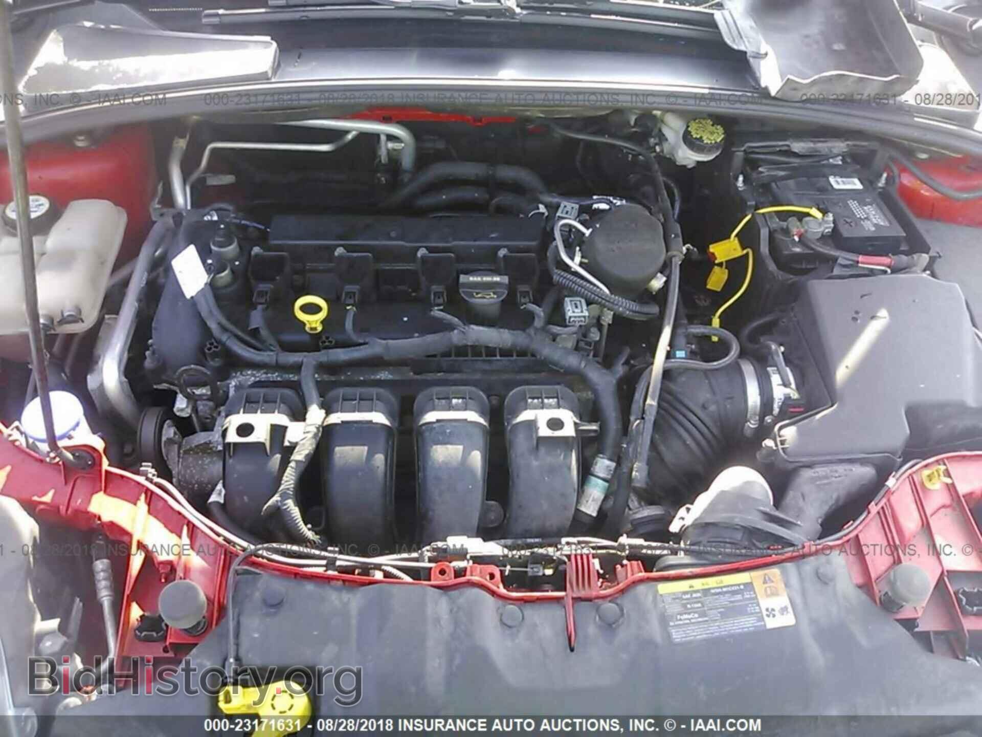 2012 Ford Focus - VIN: 1FAHP3M28CL363330 - Photo 10