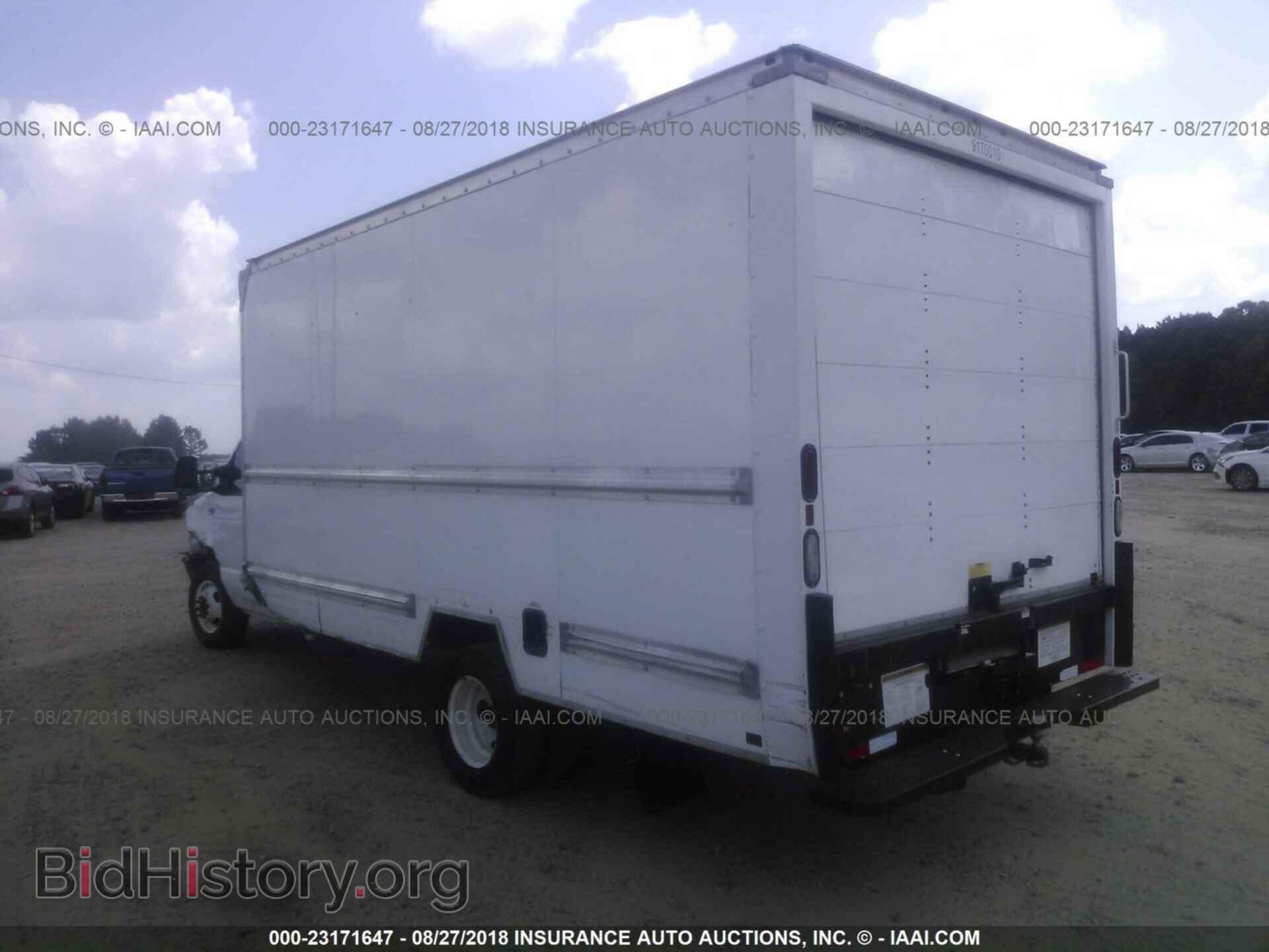 2015 Ford Econoline - VIN: 1FDWE3FSXFDA18279 - Фото 3