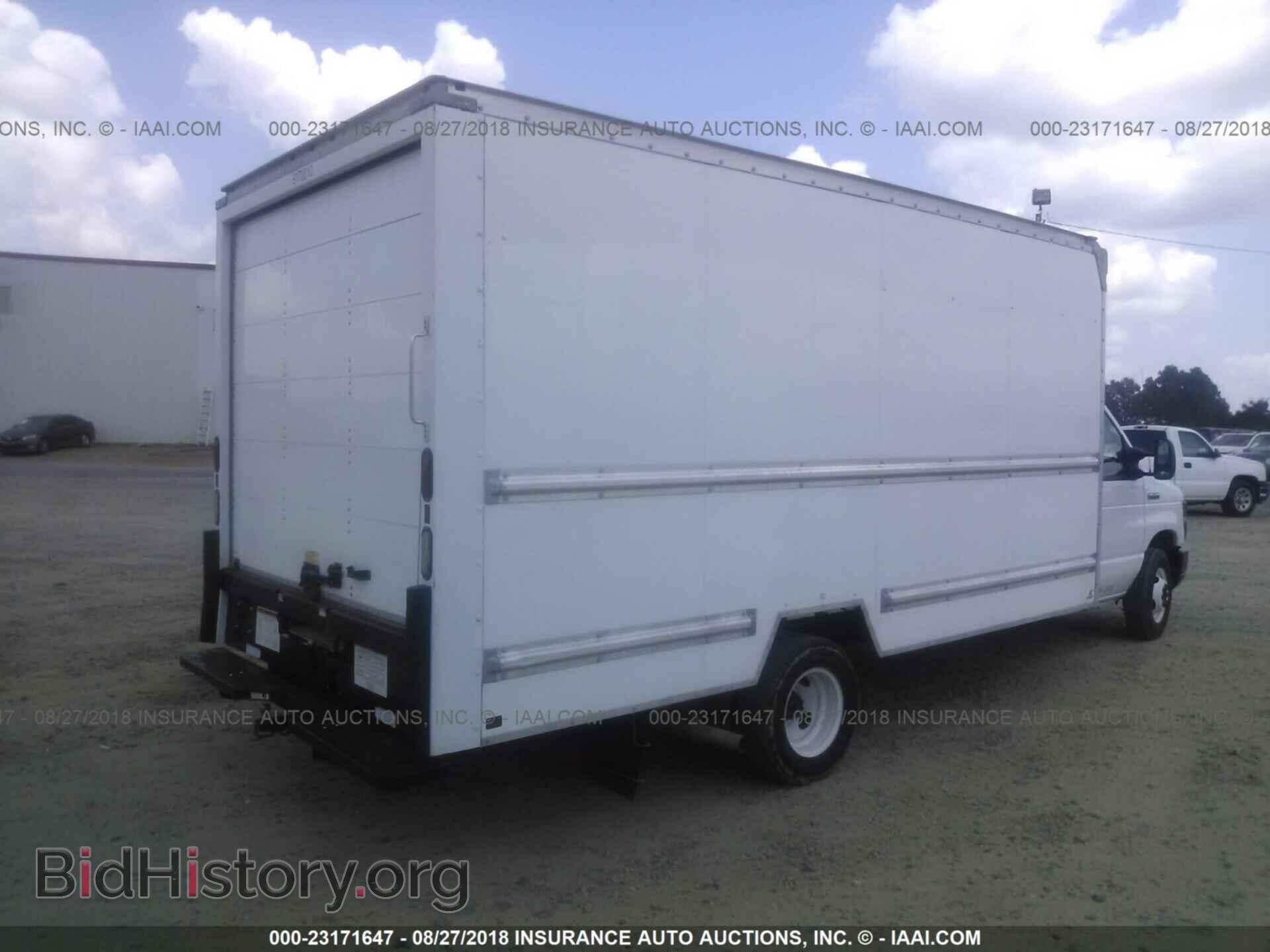 2015 Ford Econoline - VIN: 1FDWE3FSXFDA18279 - Фото 4