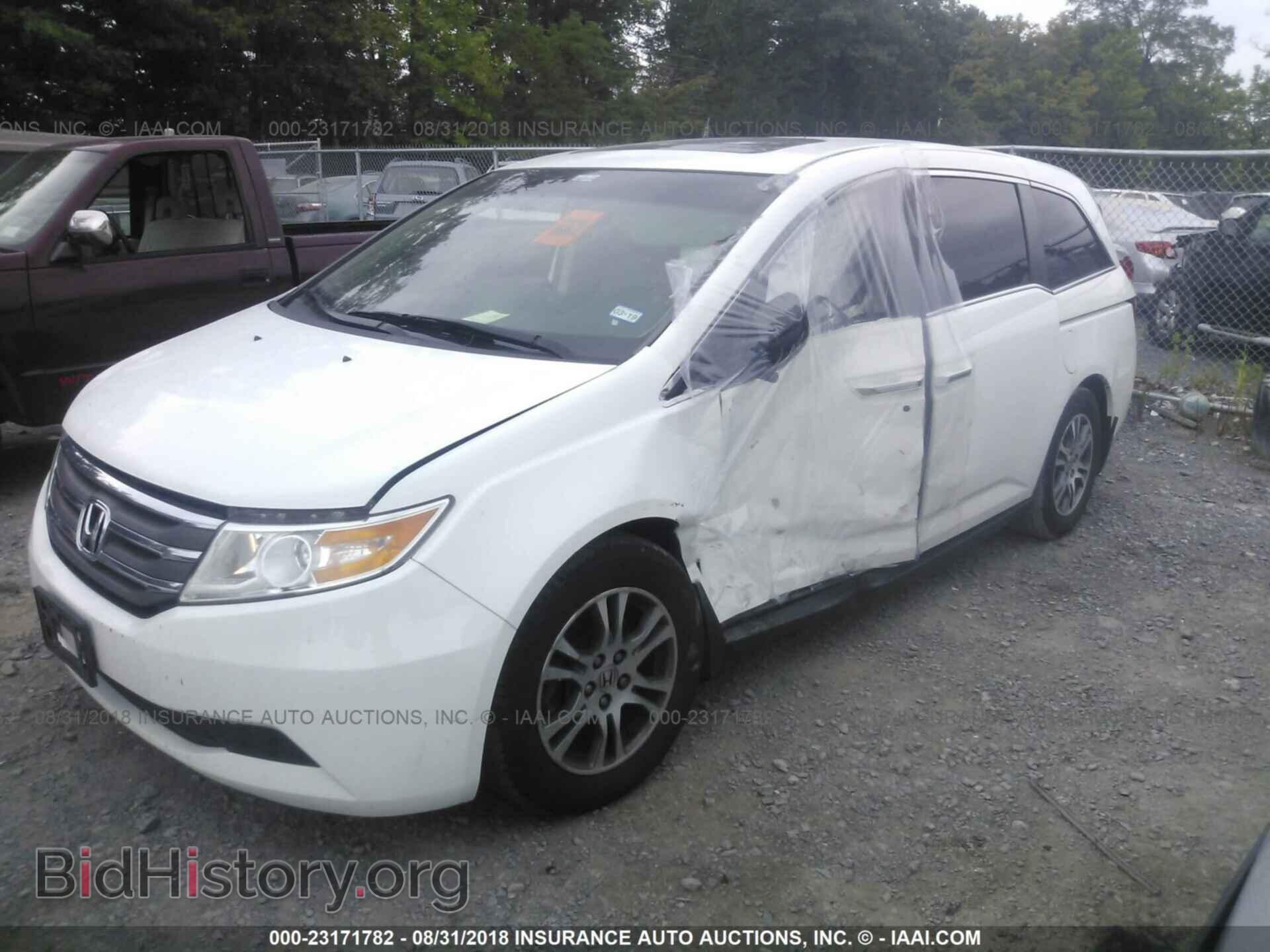2012 Honda Odyssey - VIN: 5FNRL5H66CB059497 - Photo 2