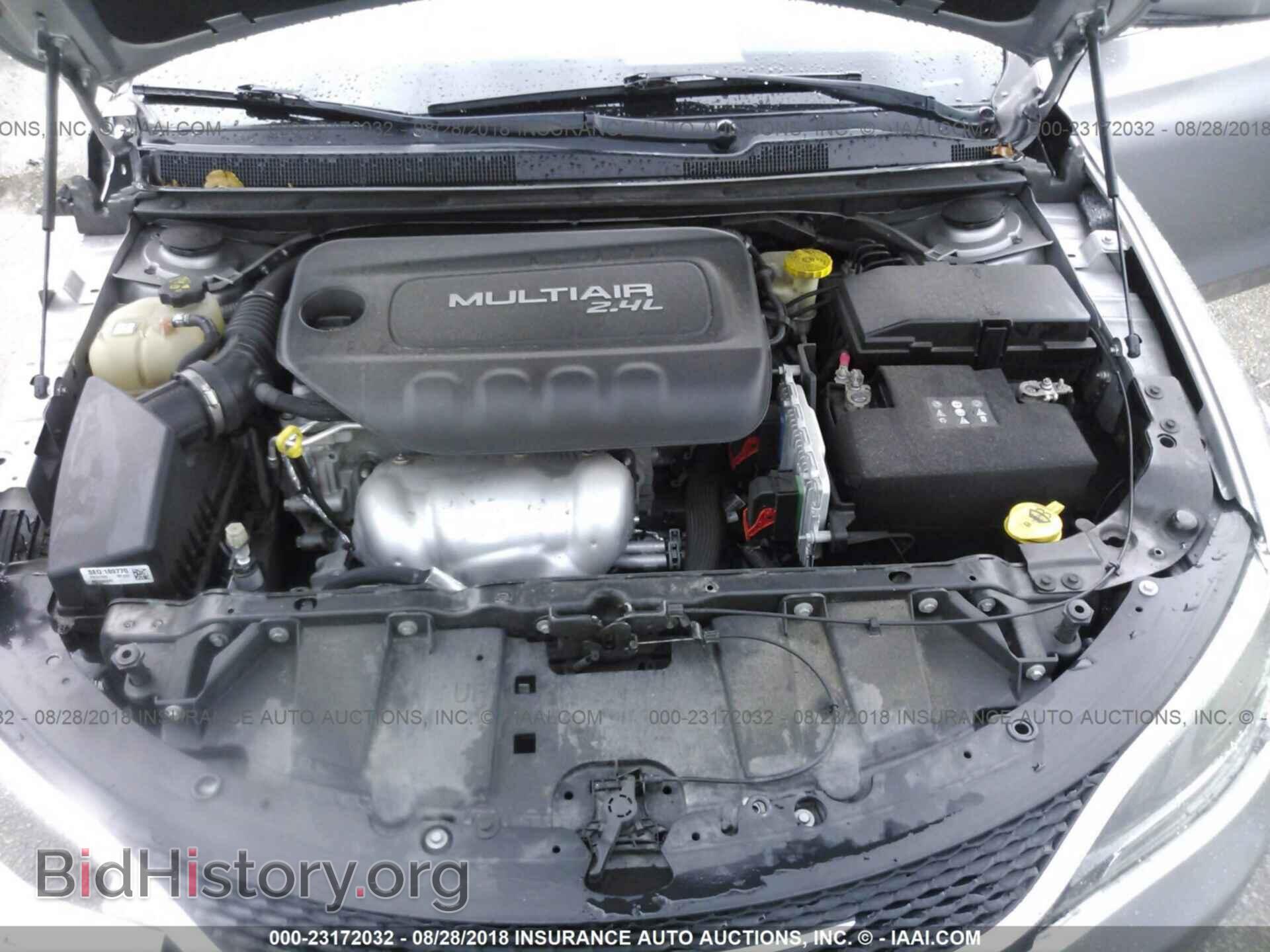 2015 Chrysler 200 - VIN: 1C3CCCAB9FN747585 - Фото 10