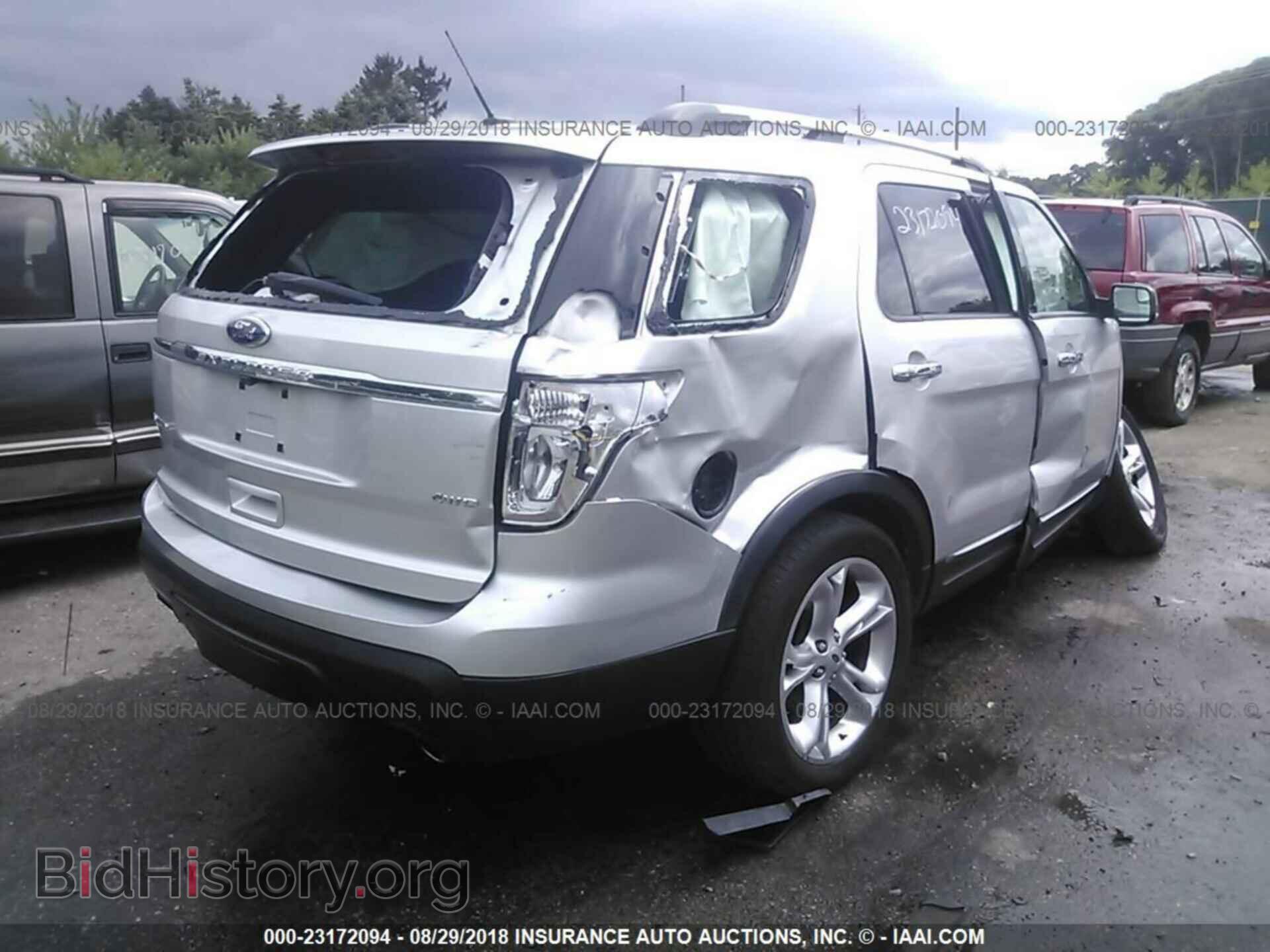 2012 Ford Explorer - VIN: 1FMHK8F80CGA63728 - Photo 4