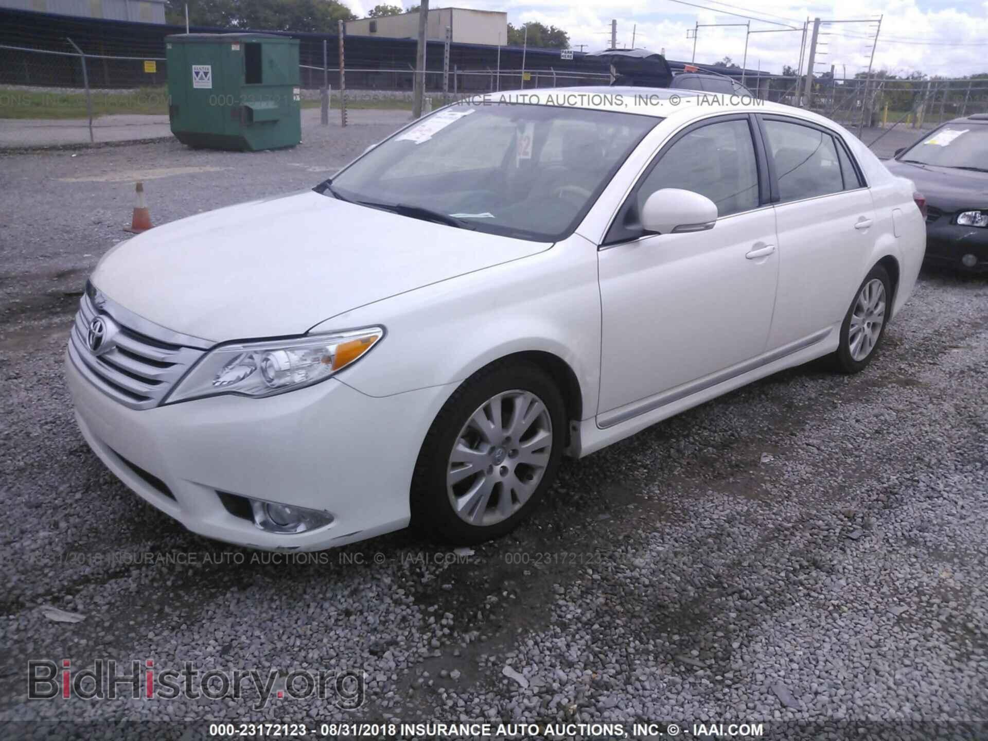 2011 Toyota Avalon - VIN: 4T1BK3DB4BU386719 - Фото 2