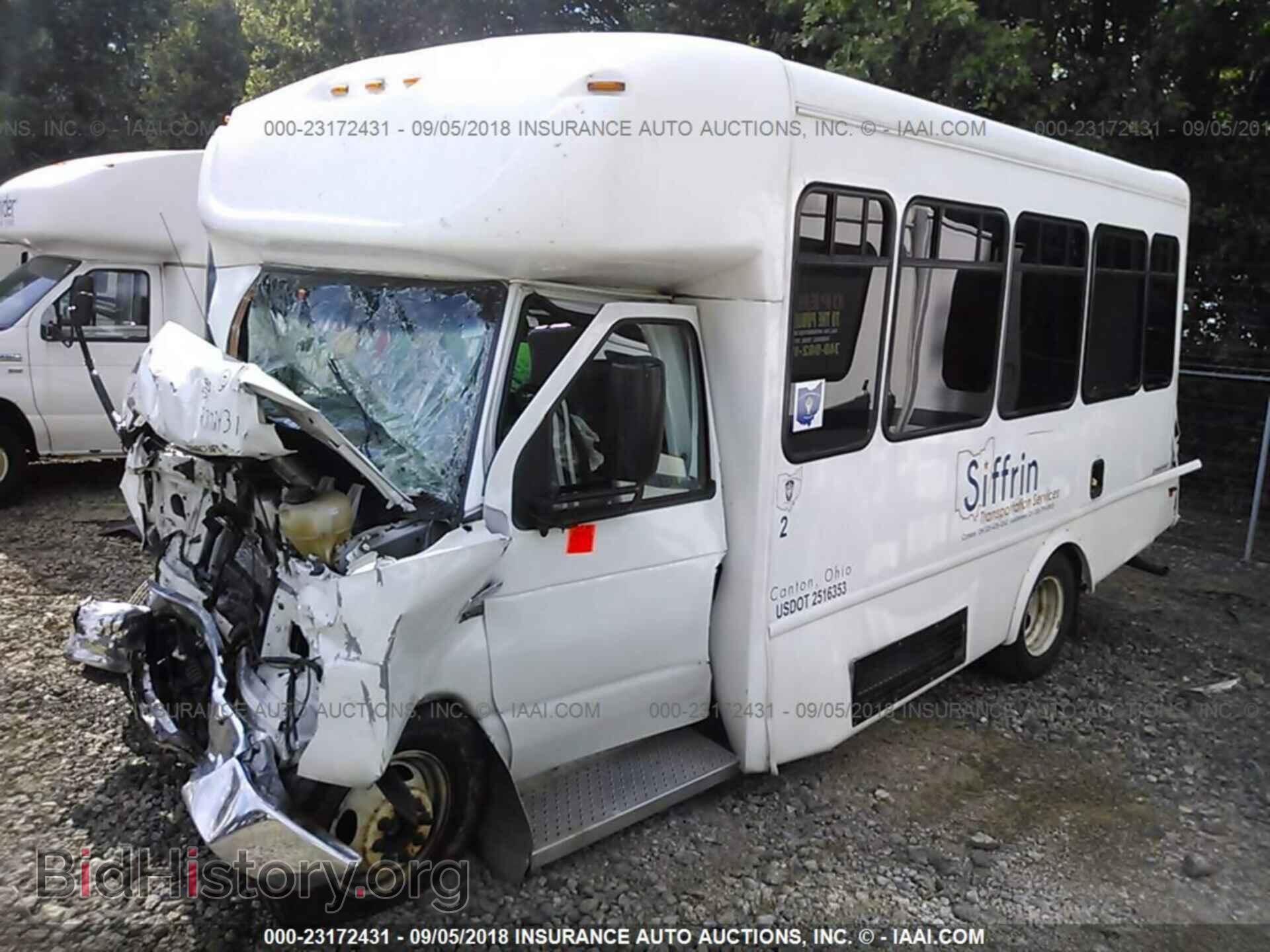 2015 Ford Econoline - VIN: 1FDEE3FL5FDA09736 - Photo 2