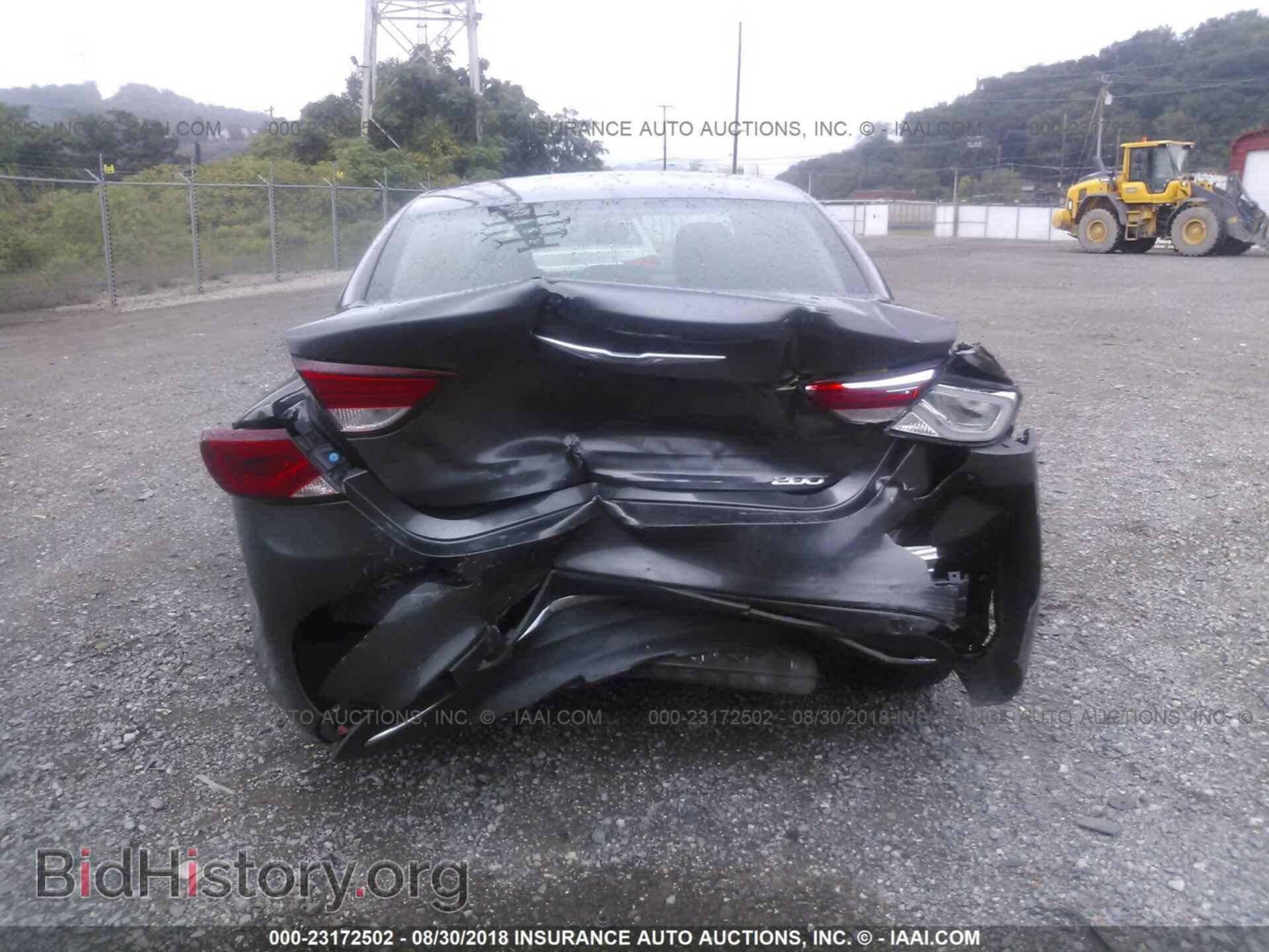 2015 Chrysler 200 - VIN: 1C3CCCAB7FN729876 - Фото 6