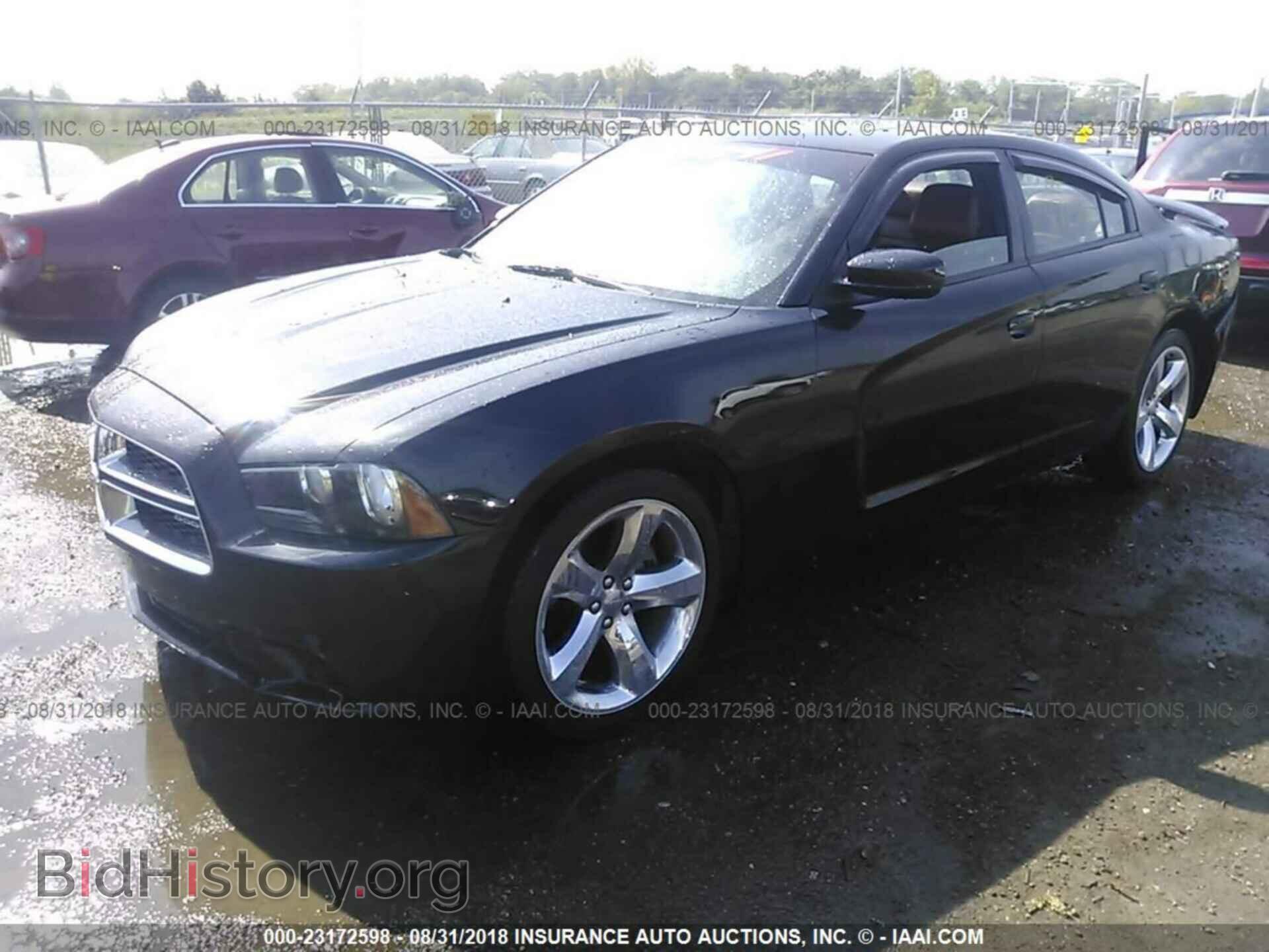2012 Dodge Charger - VIN: 2C3CDXHG0CH165093 - Фото 2
