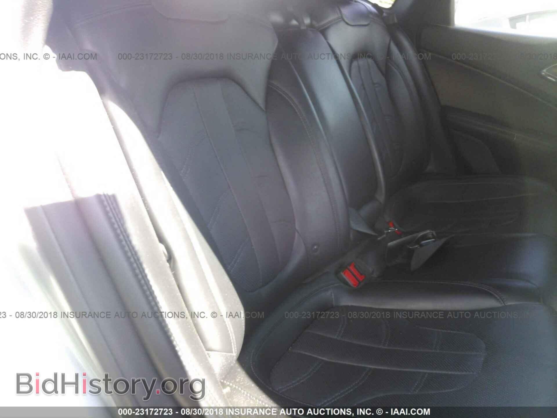 2015 Chrysler 200 - VIN: 1C3CCCBG1FN735392 - Photo 8