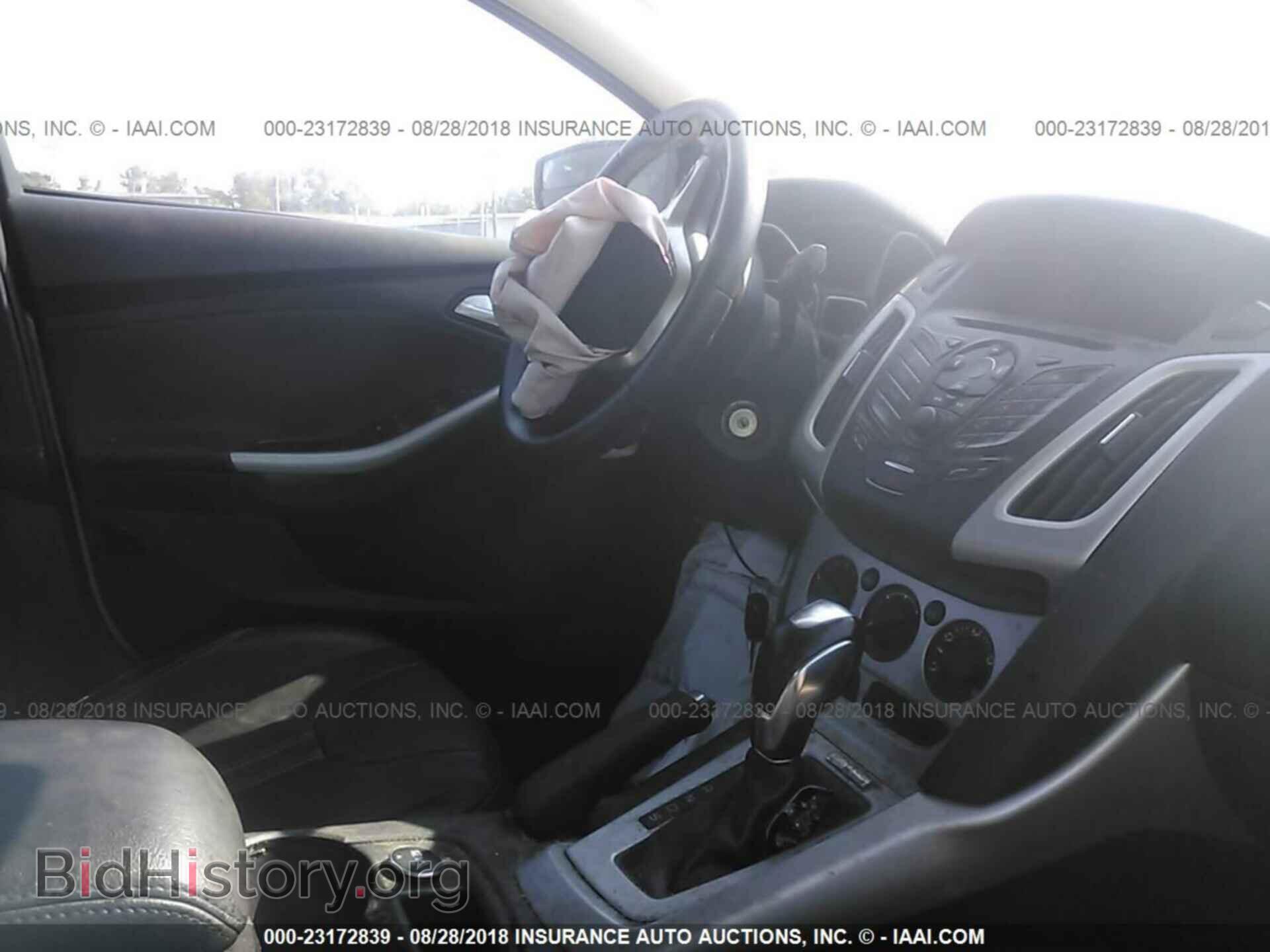 2014 Ford Focus - VIN: 1FADP3F27EL174280 - Photo 5