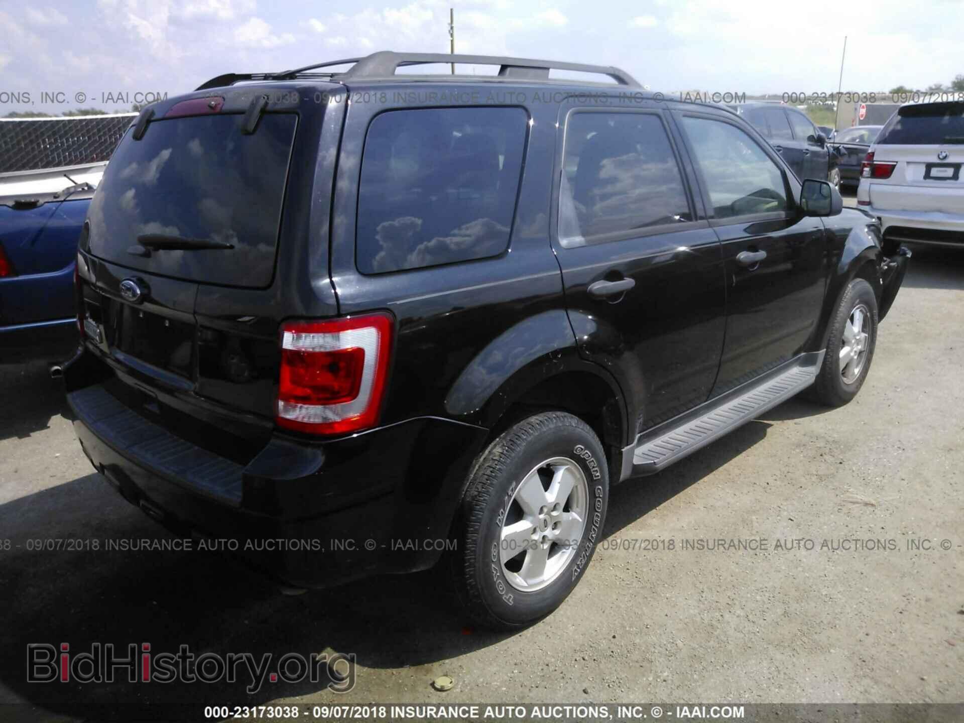 2011 Ford Escape - VIN: 1FMCU0D78BKB85295 - Photo 4