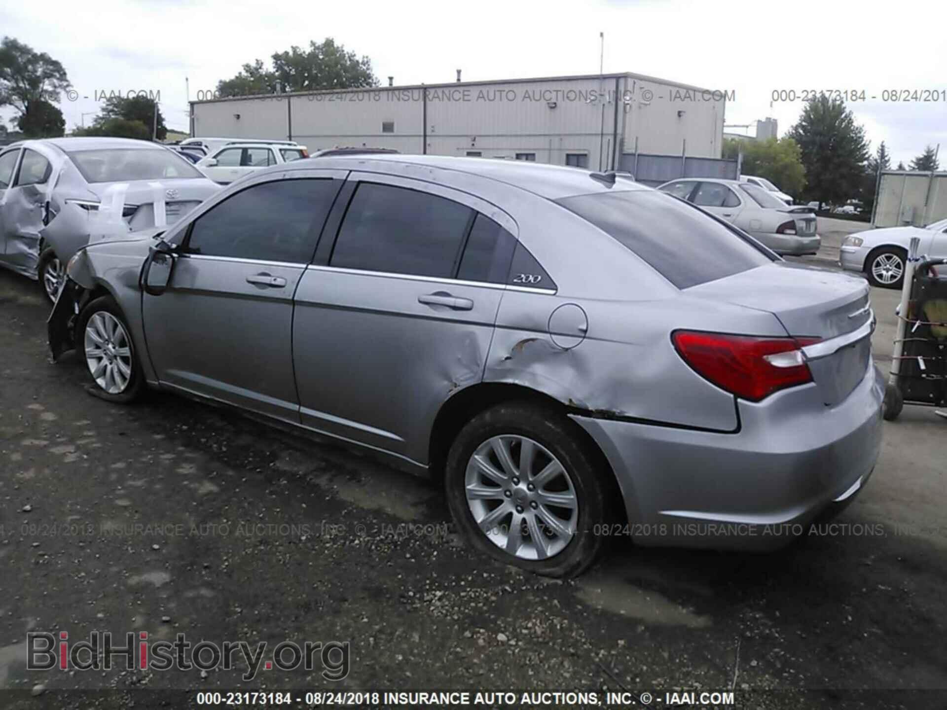 2013 Chrysler 200 - VIN: 1C3CCBBB7DN692513 - Photo 3