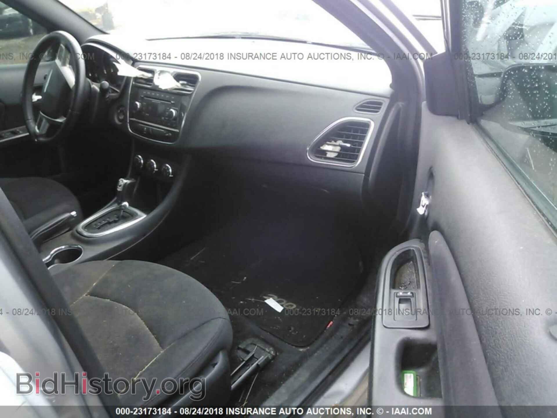 2013 Chrysler 200 - VIN: 1C3CCBBB7DN692513 - Photo 5