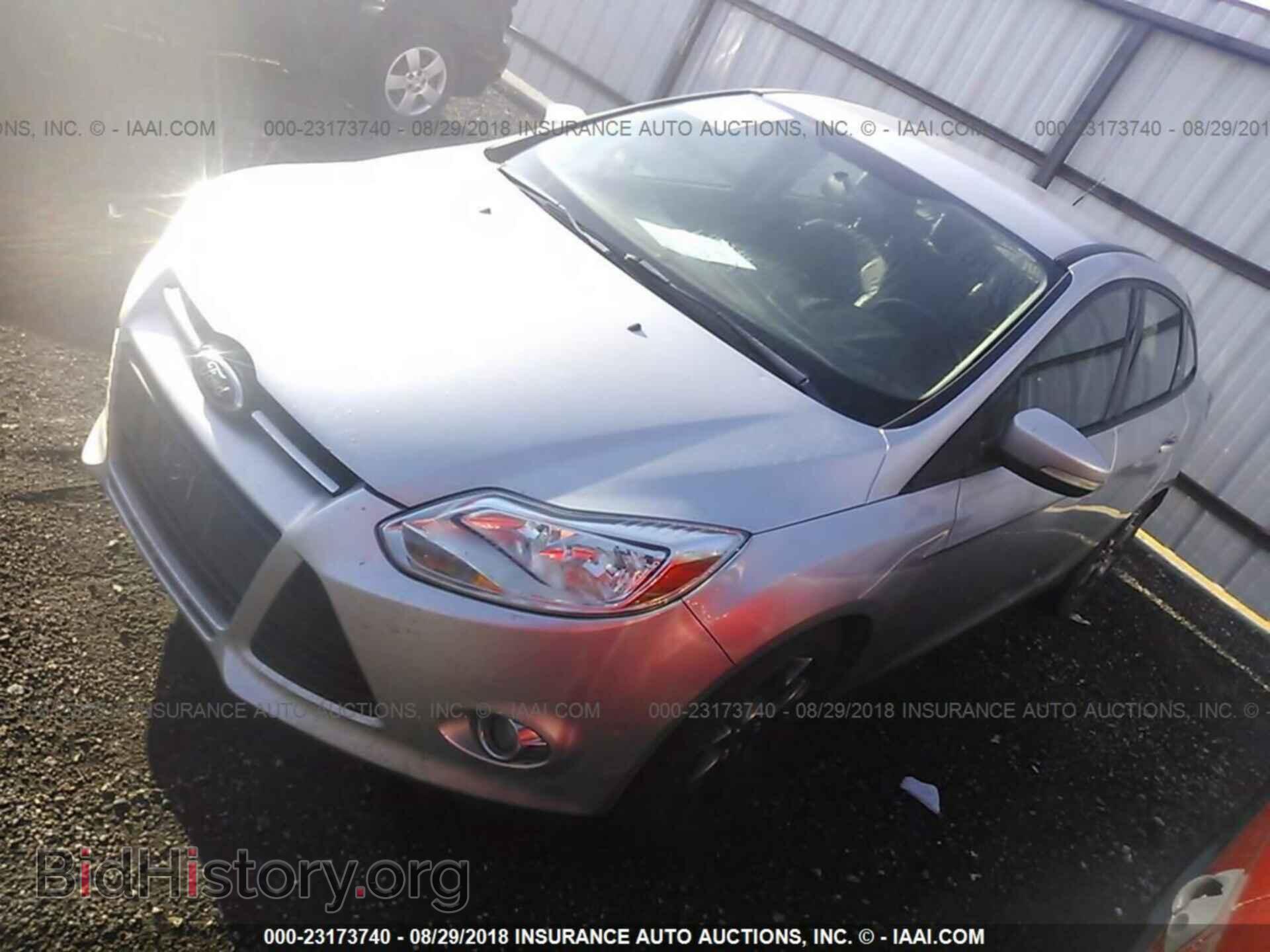 2013 Ford Focus - VIN: 1FADP3F23DL337618 - Photo 2