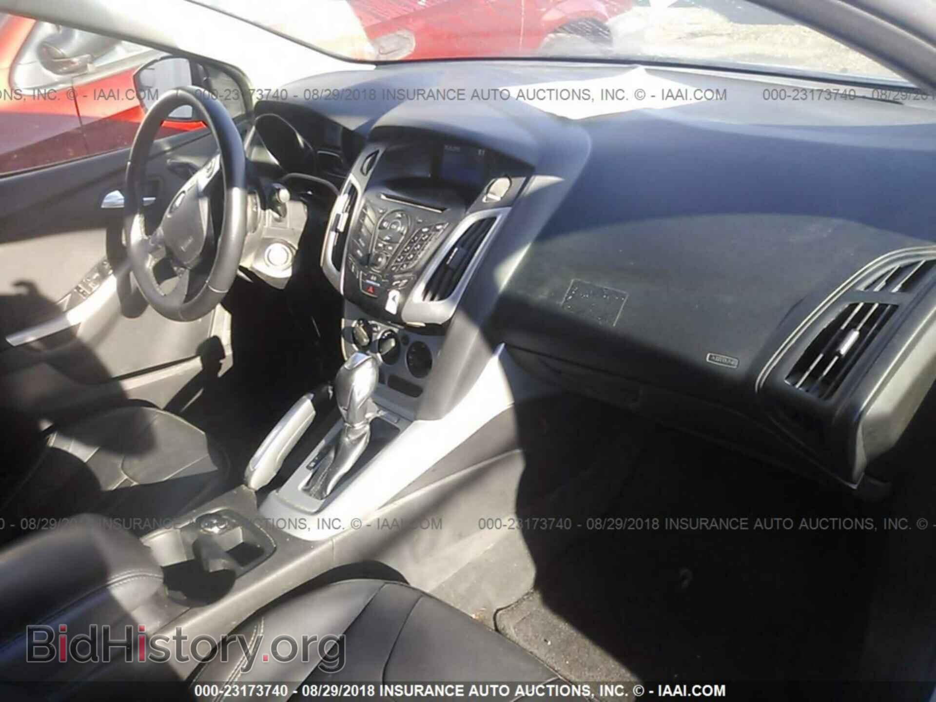 2013 Ford Focus - VIN: 1FADP3F23DL337618 - Photo 5