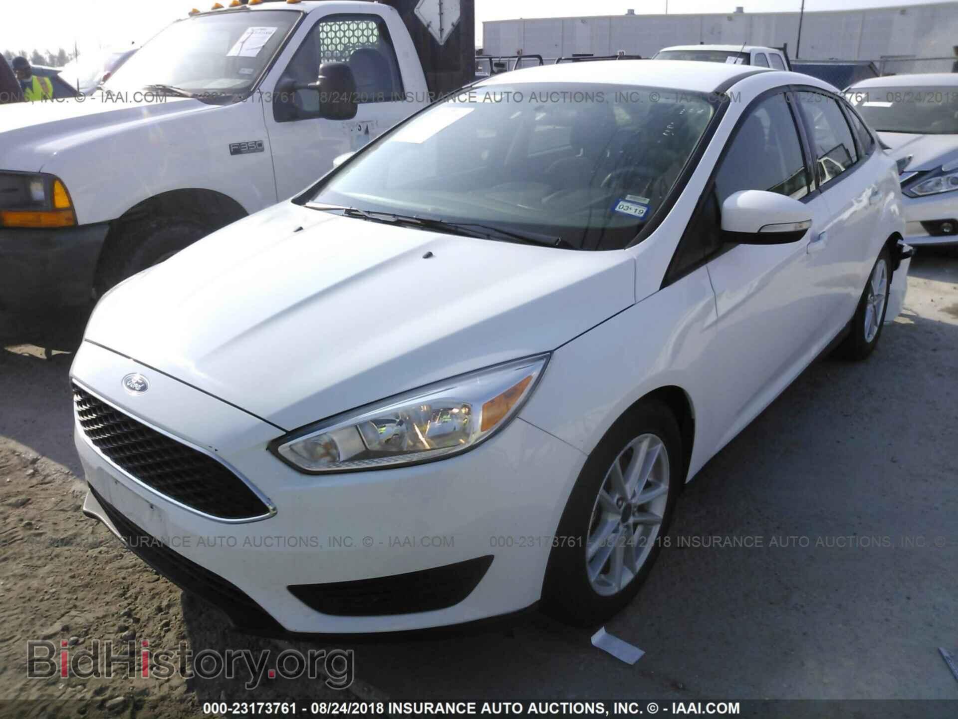2017 Ford Focus - VIN: 1FADP3F25HL249630 - Фото 2