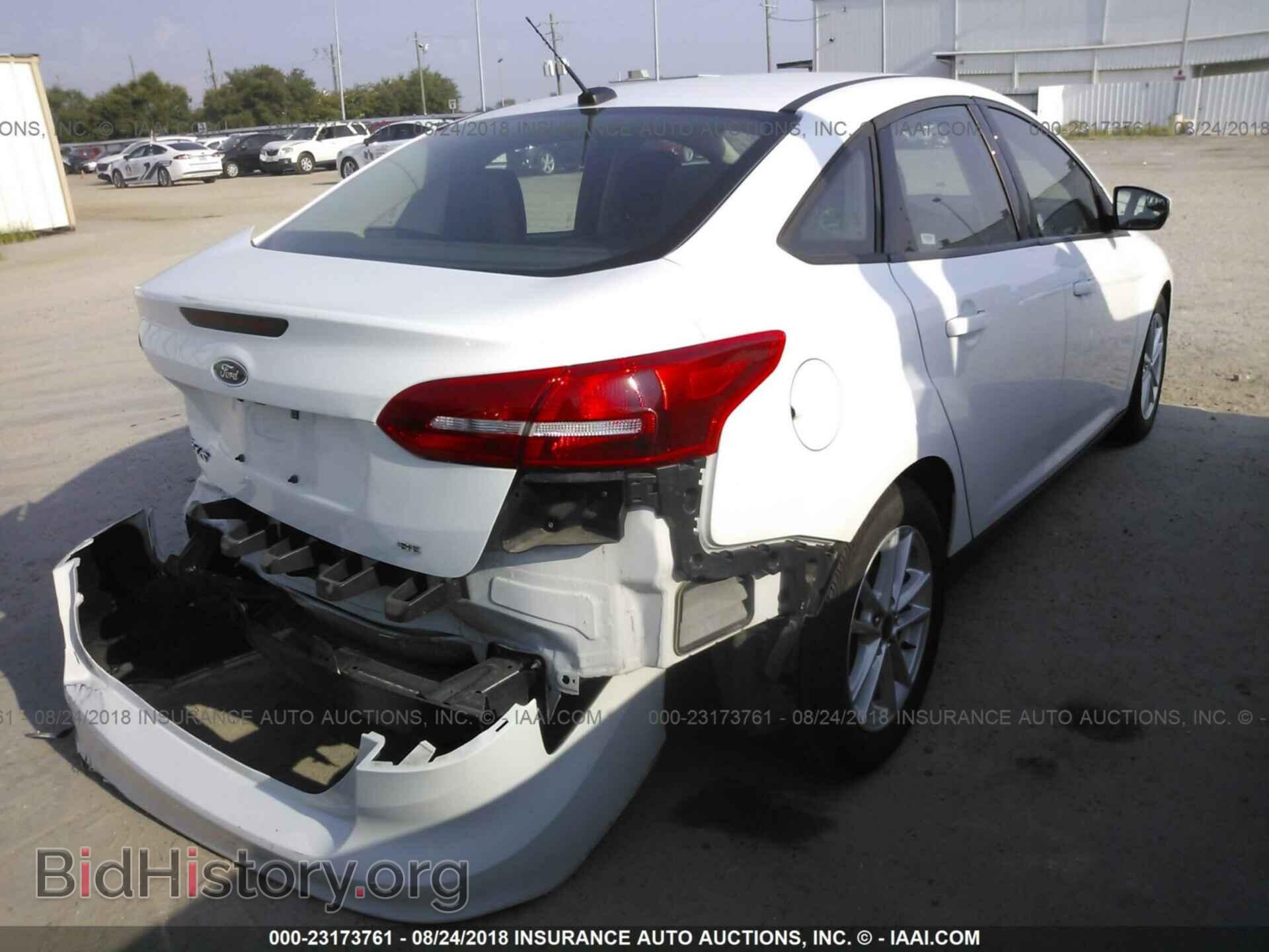 2017 Ford Focus - VIN: 1FADP3F25HL249630 - Фото 4