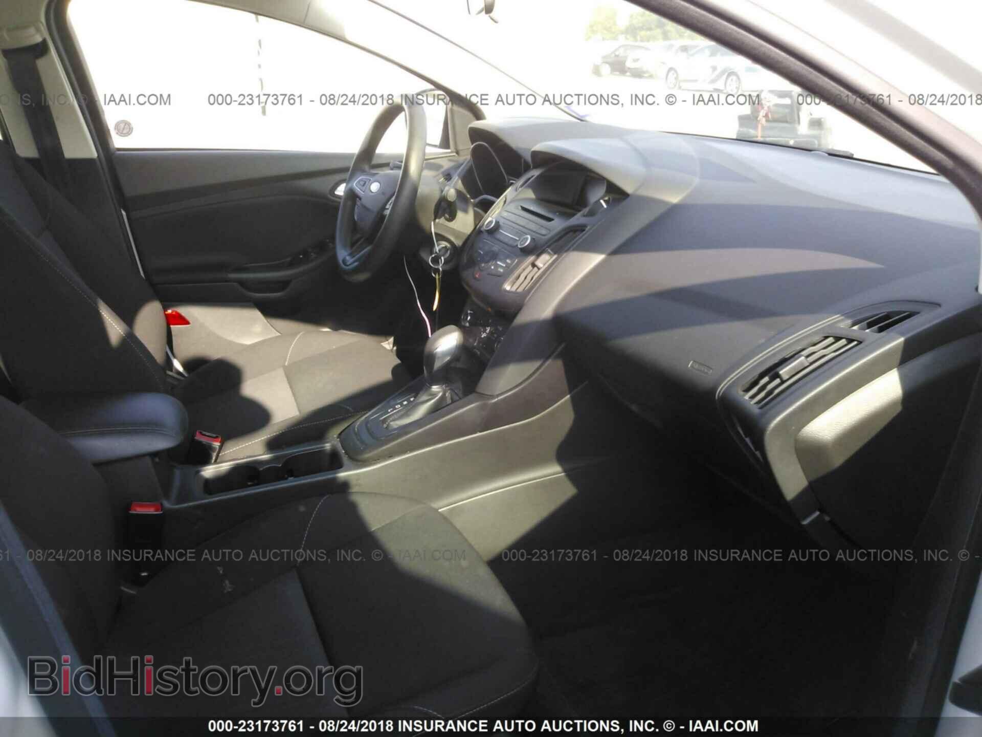 2017 Ford Focus - VIN: 1FADP3F25HL249630 - Фото 5