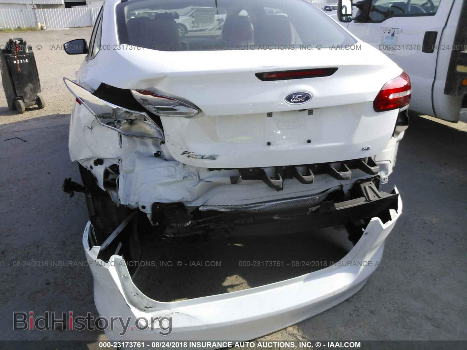 2017 Ford Focus - VIN: 1FADP3F25HL249630 - Фото 6