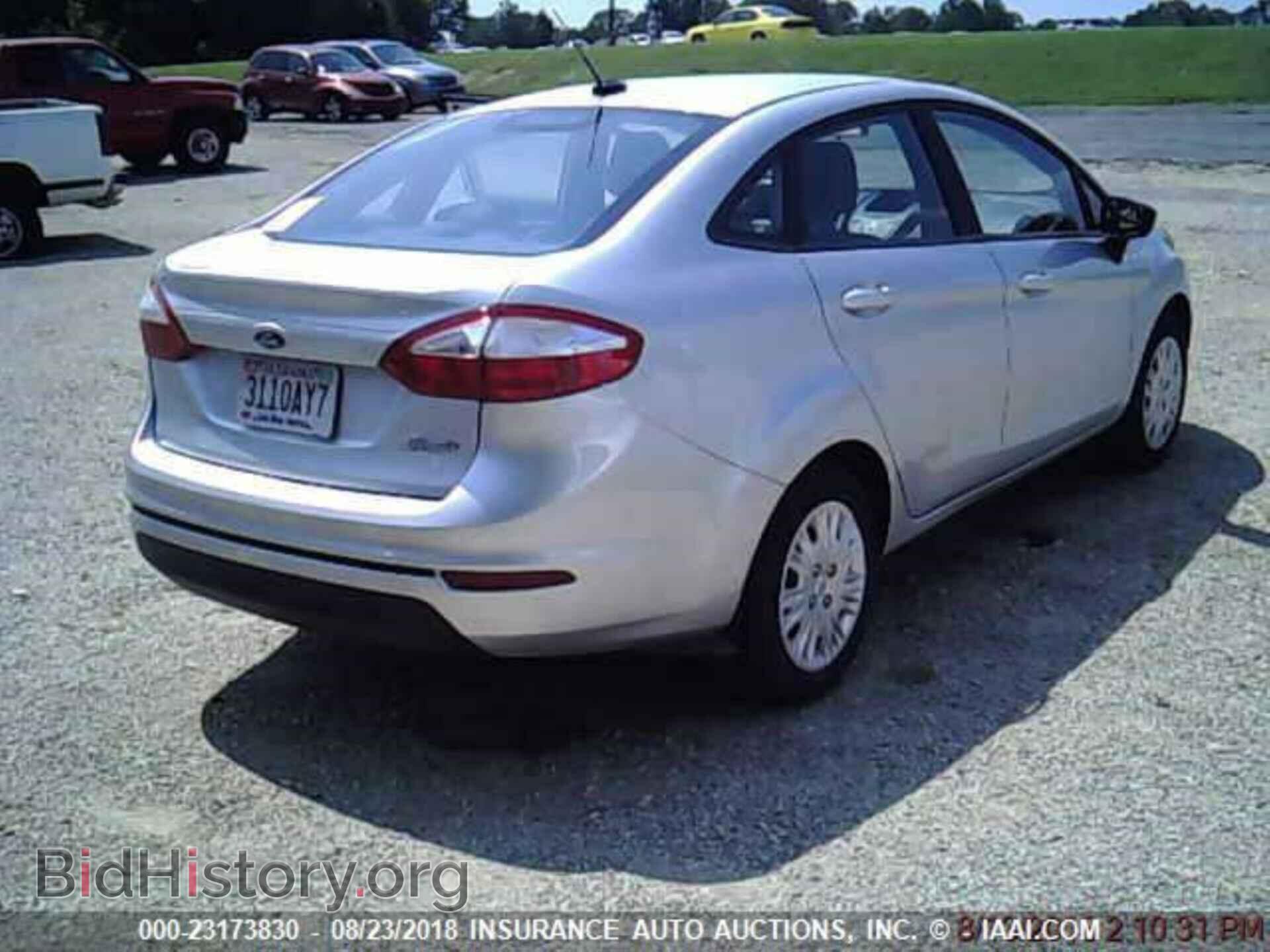 2017 Ford Fiesta - VIN: 3FADP4AJ0HM168957 - Фото 2