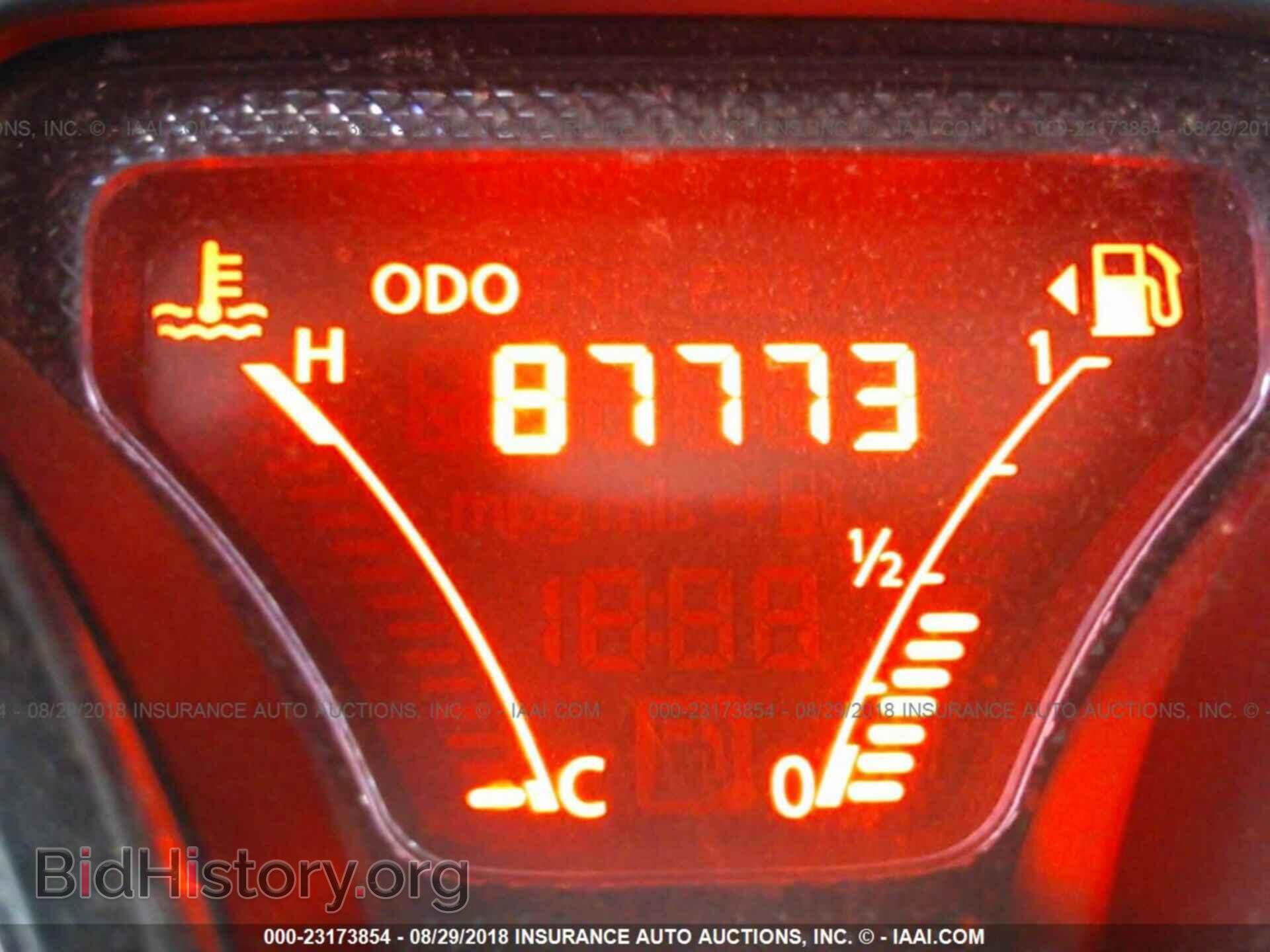 2014 Nissan Versa note - VIN: 3N1CE2CP1EL424402 - Фото 7