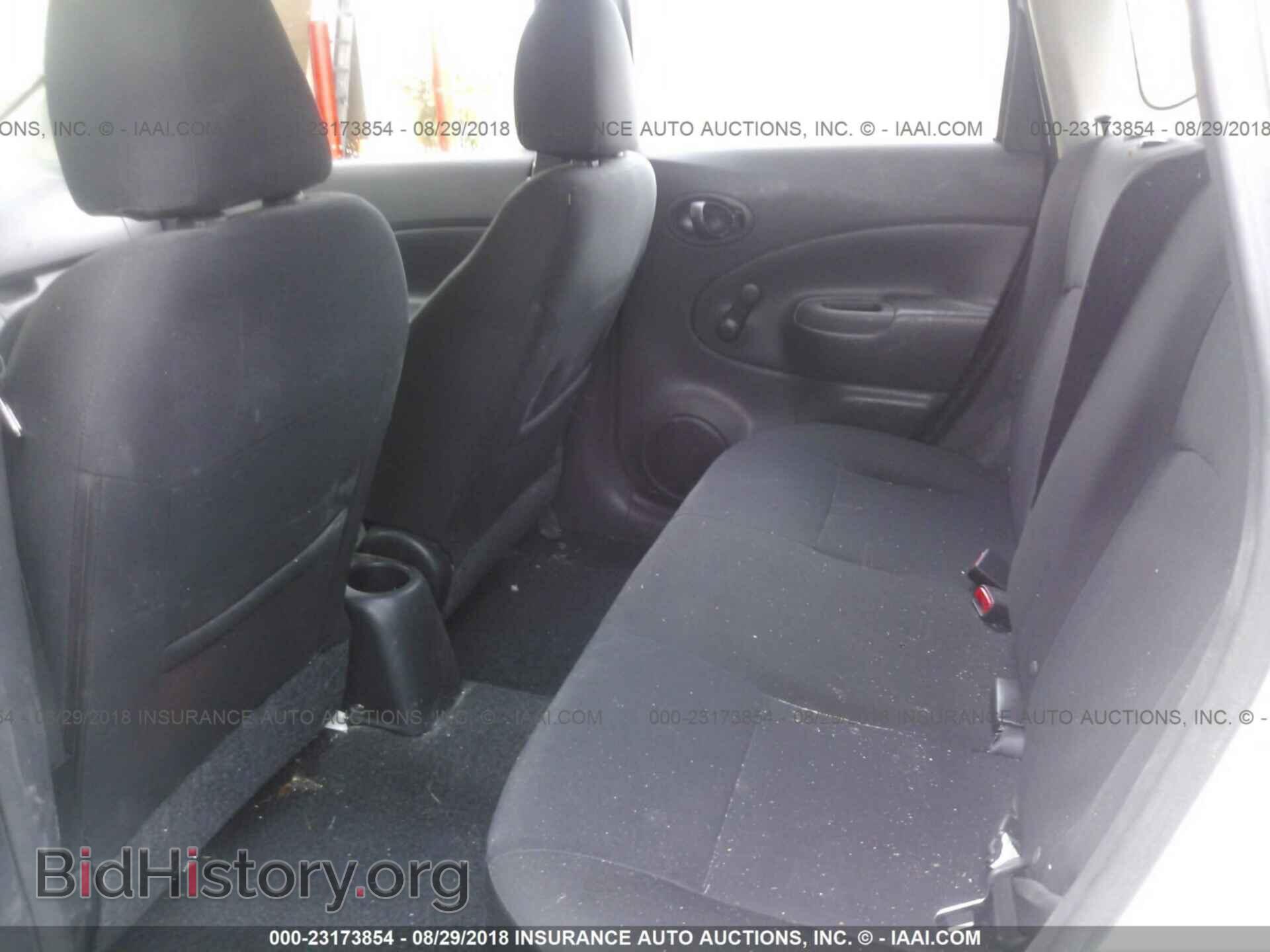 2014 Nissan Versa note - VIN: 3N1CE2CP1EL424402 - Фото 8