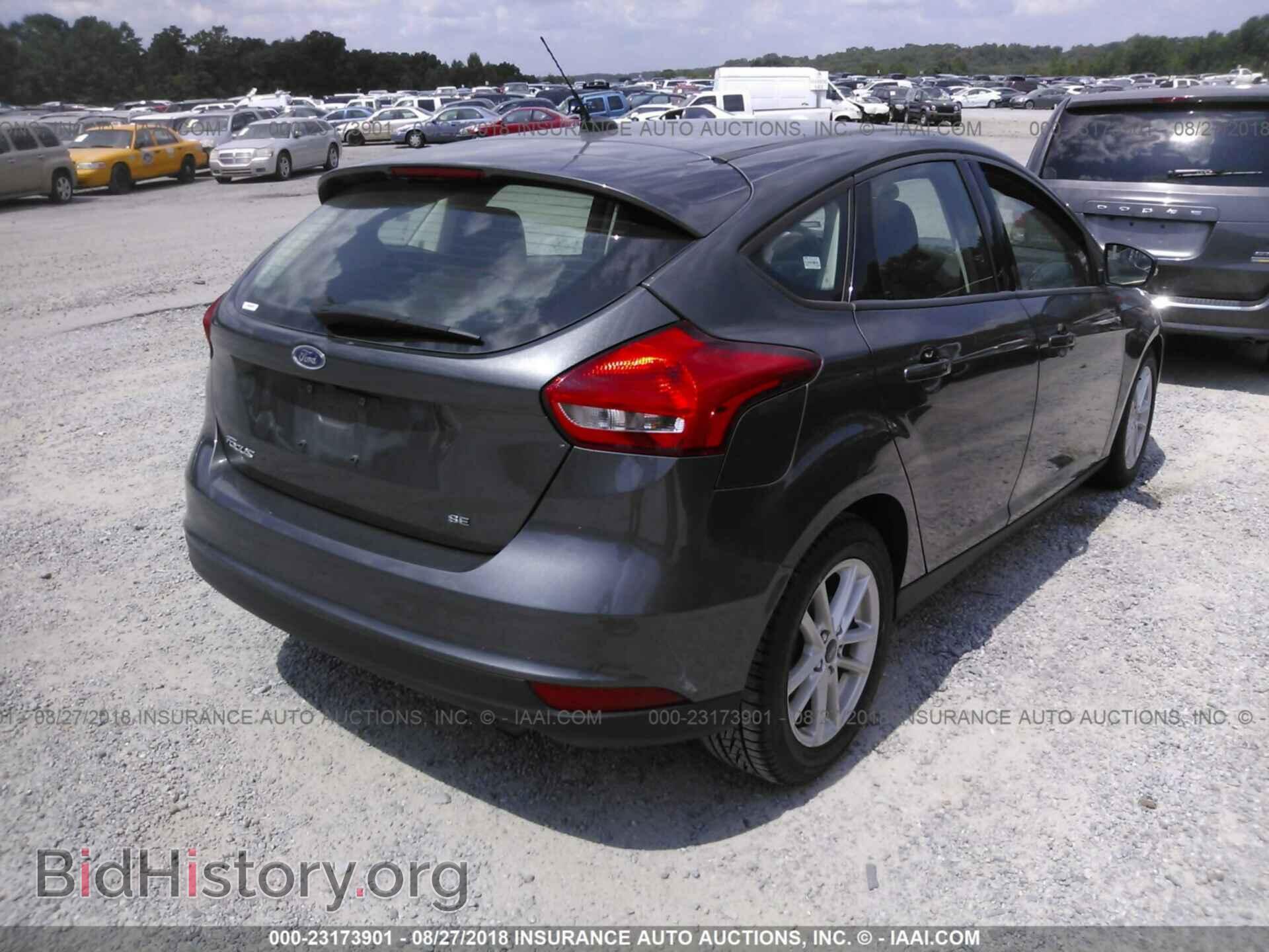 2017 Ford Focus - VIN: 1FADP3K21HL216498 - Фото 4