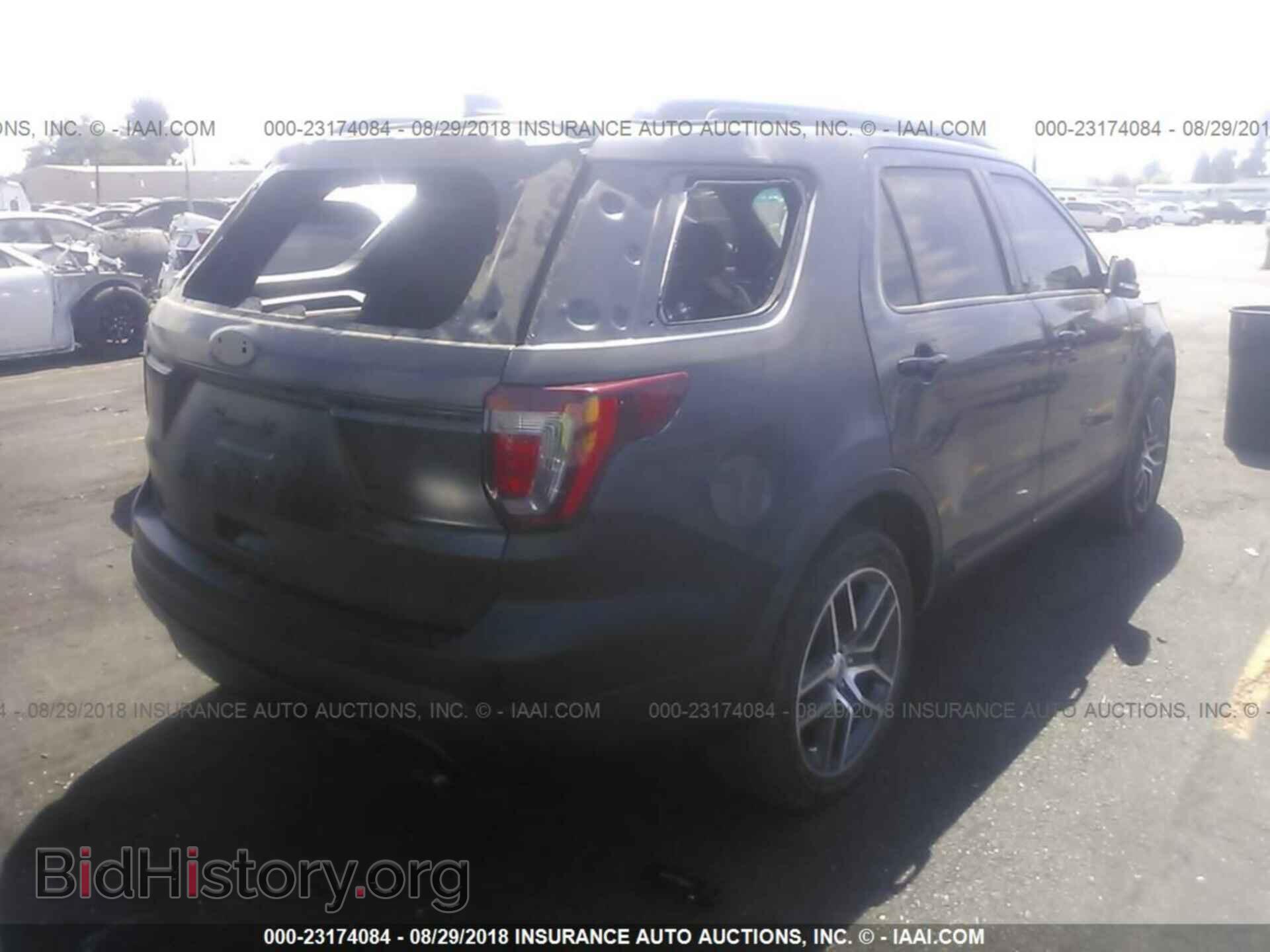 2016 Ford Explorer - VIN: 1FM5K8GT4GGA70726 - Photo 4