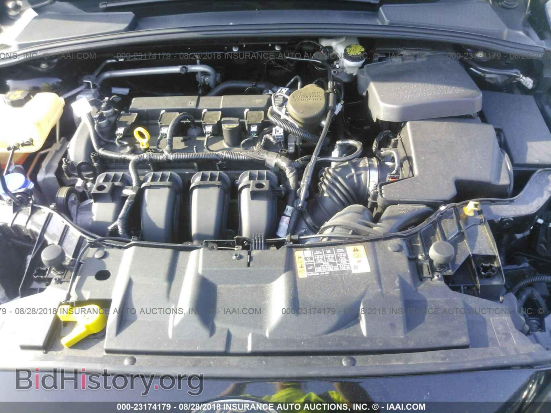 2016 Ford Focus - VIN: 1FADP3K27GL279670 - Photo 10