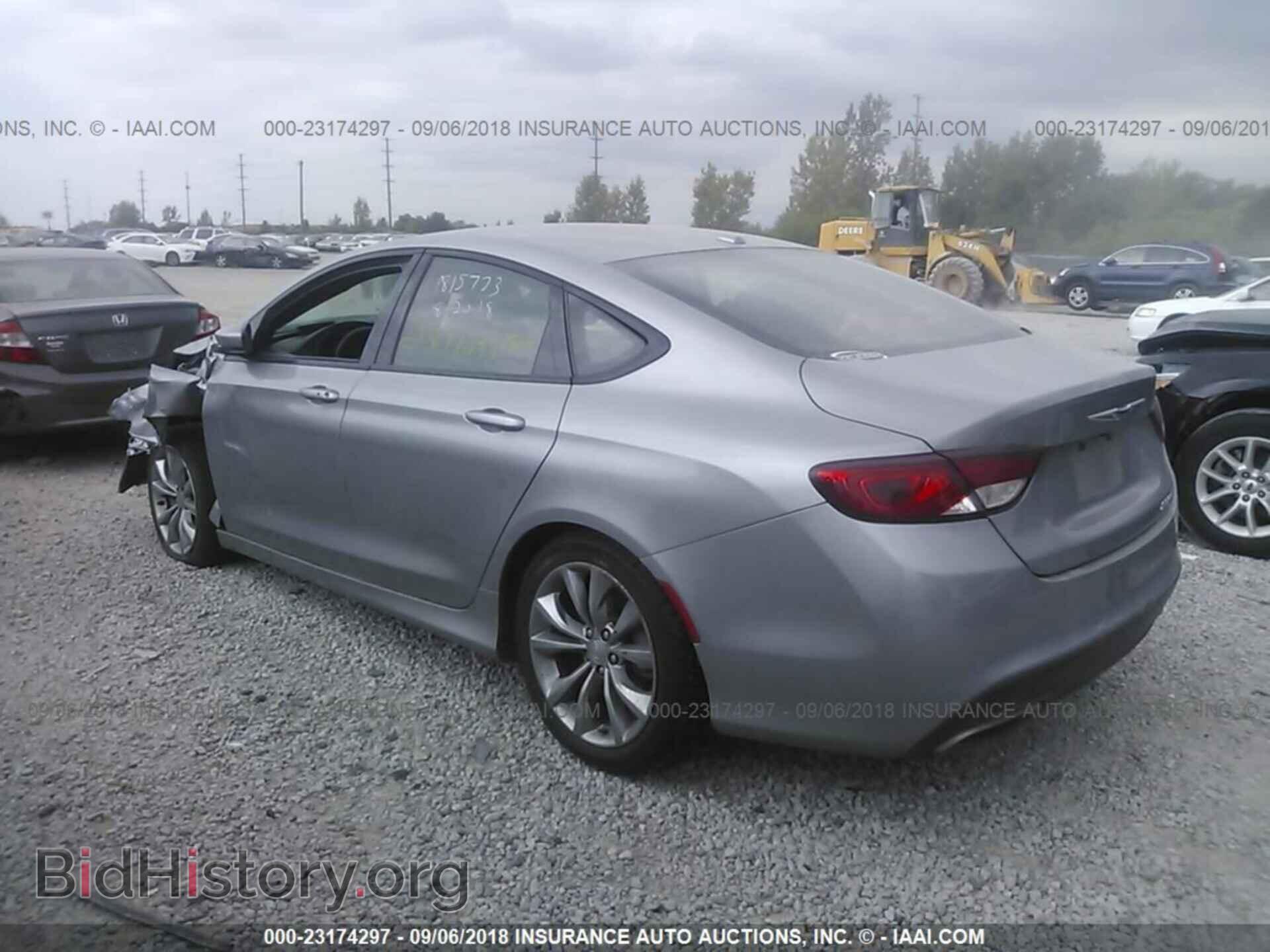 2016 Chrysler 200 - VIN: 1C3CCCBB8GN139251 - Photo 3