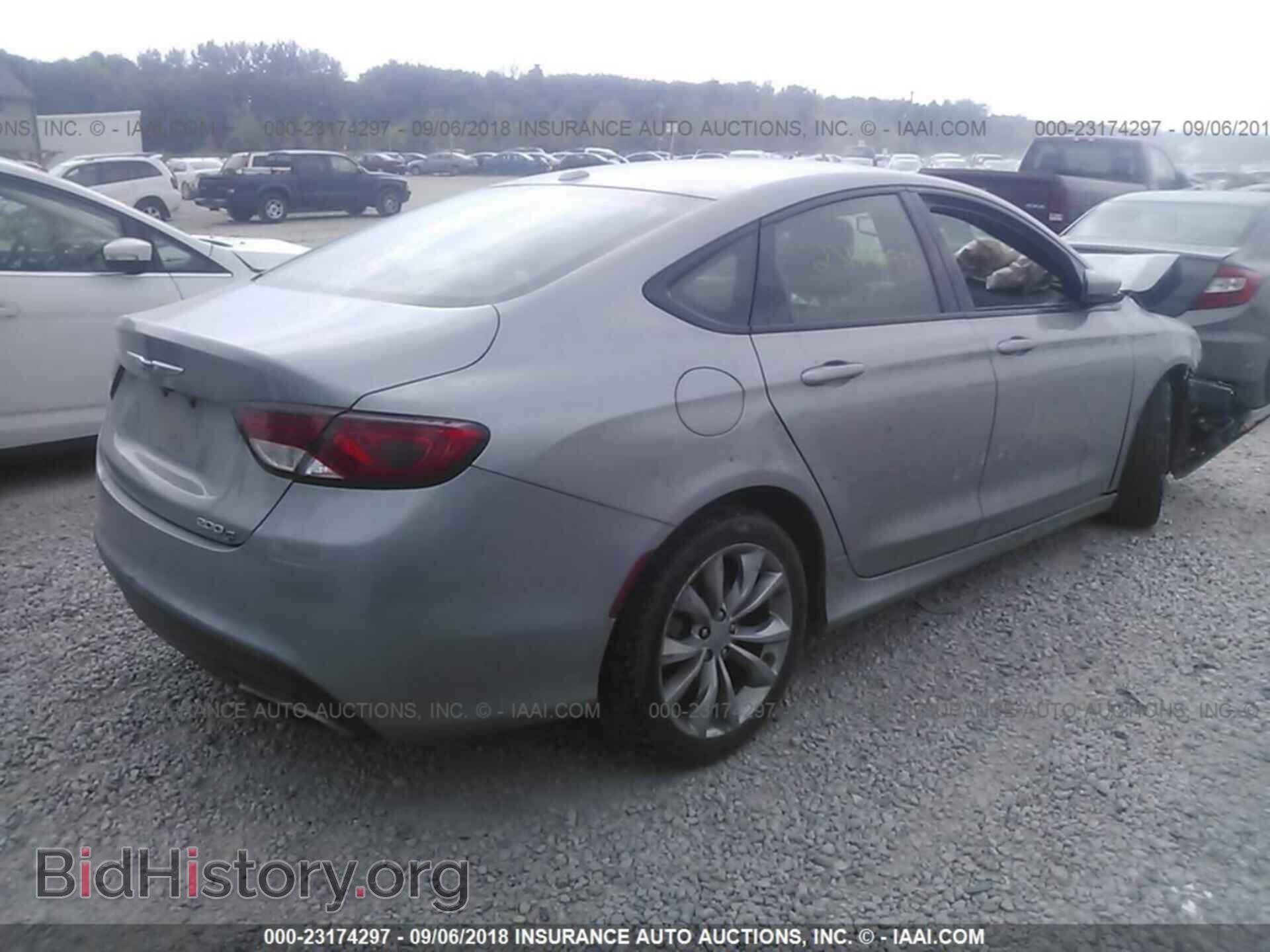 2016 Chrysler 200 - VIN: 1C3CCCBB8GN139251 - Photo 4