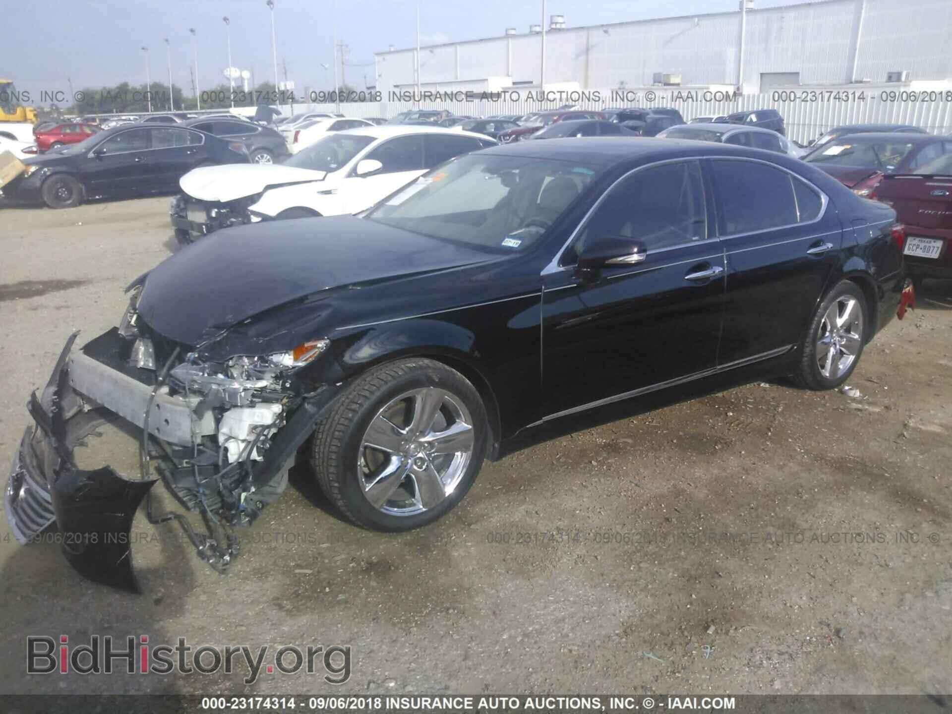2012 Lexus Ls - VIN: JTHBL5EF8C5111010 - Фото 2