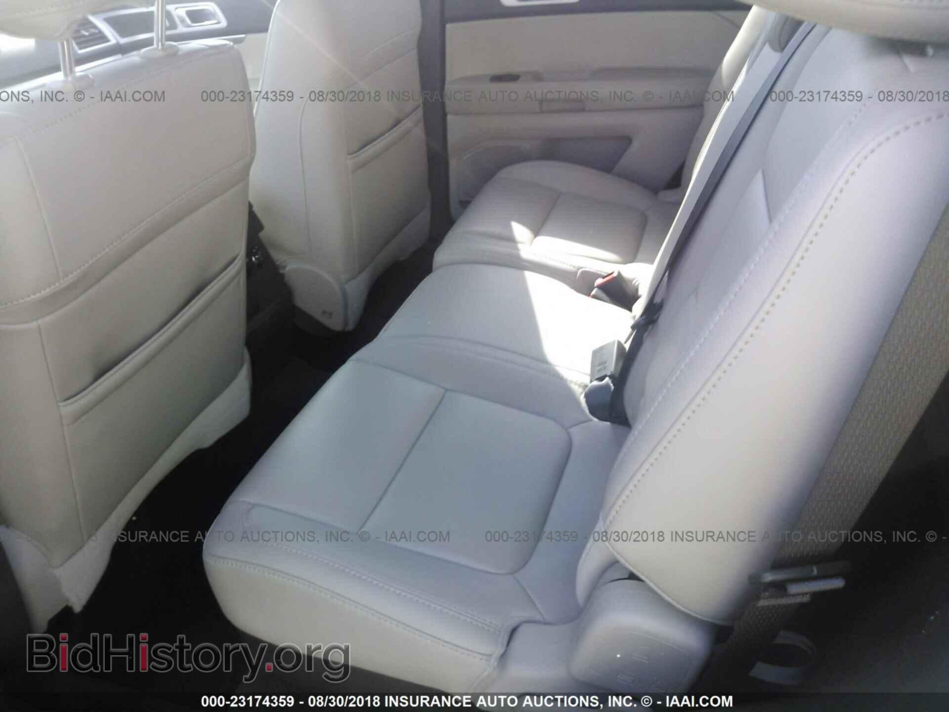 2012 Ford Explorer - VIN: 1FMHK7D82CGA90782 - Photo 8