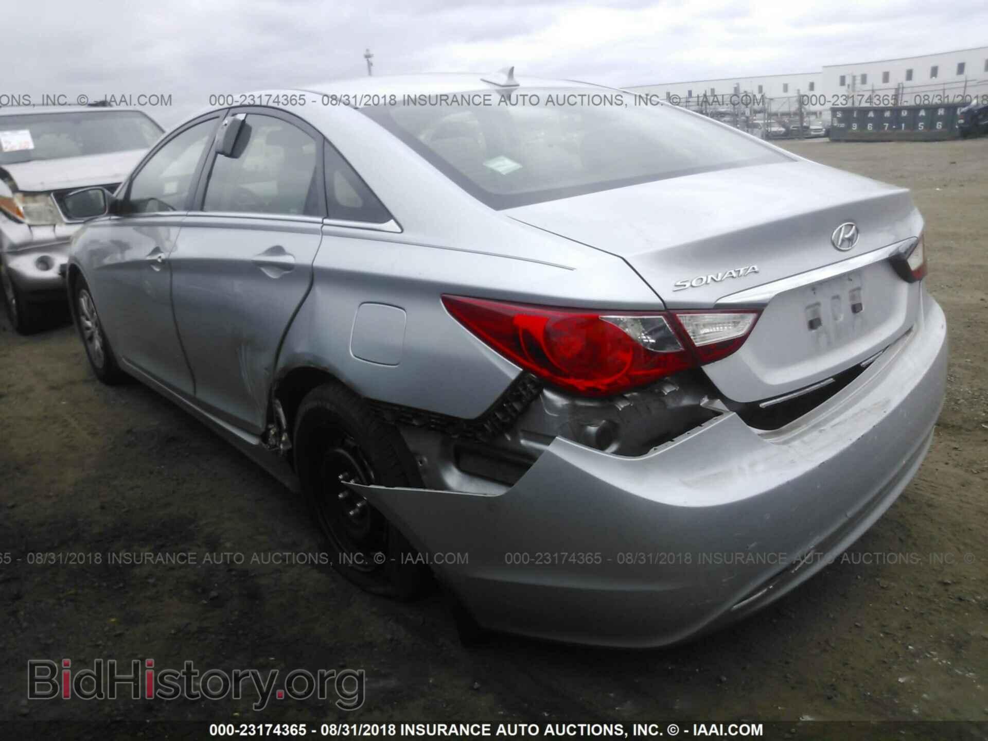 2012 Hyundai Sonata - VIN: 5NPEB4AC7CH384799 - Фото 3