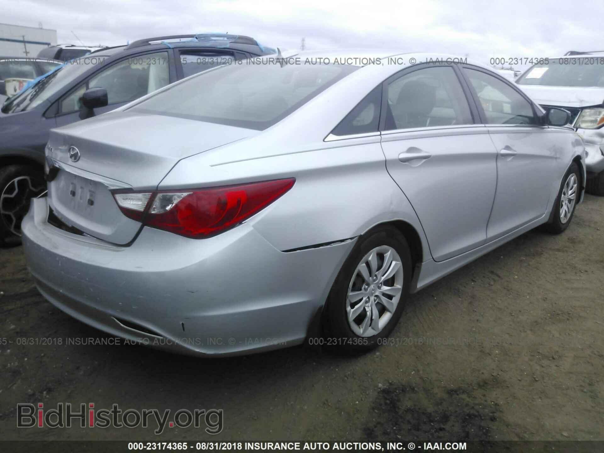 2012 Hyundai Sonata - VIN: 5NPEB4AC7CH384799 - Фото 4