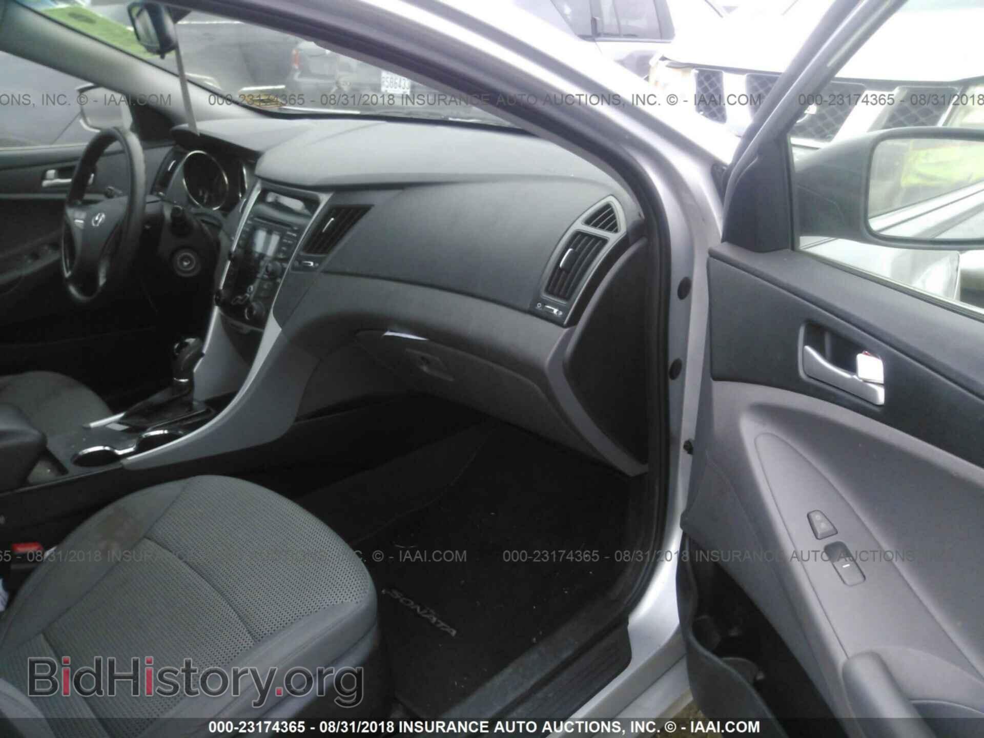 2012 Hyundai Sonata - VIN: 5NPEB4AC7CH384799 - Фото 5