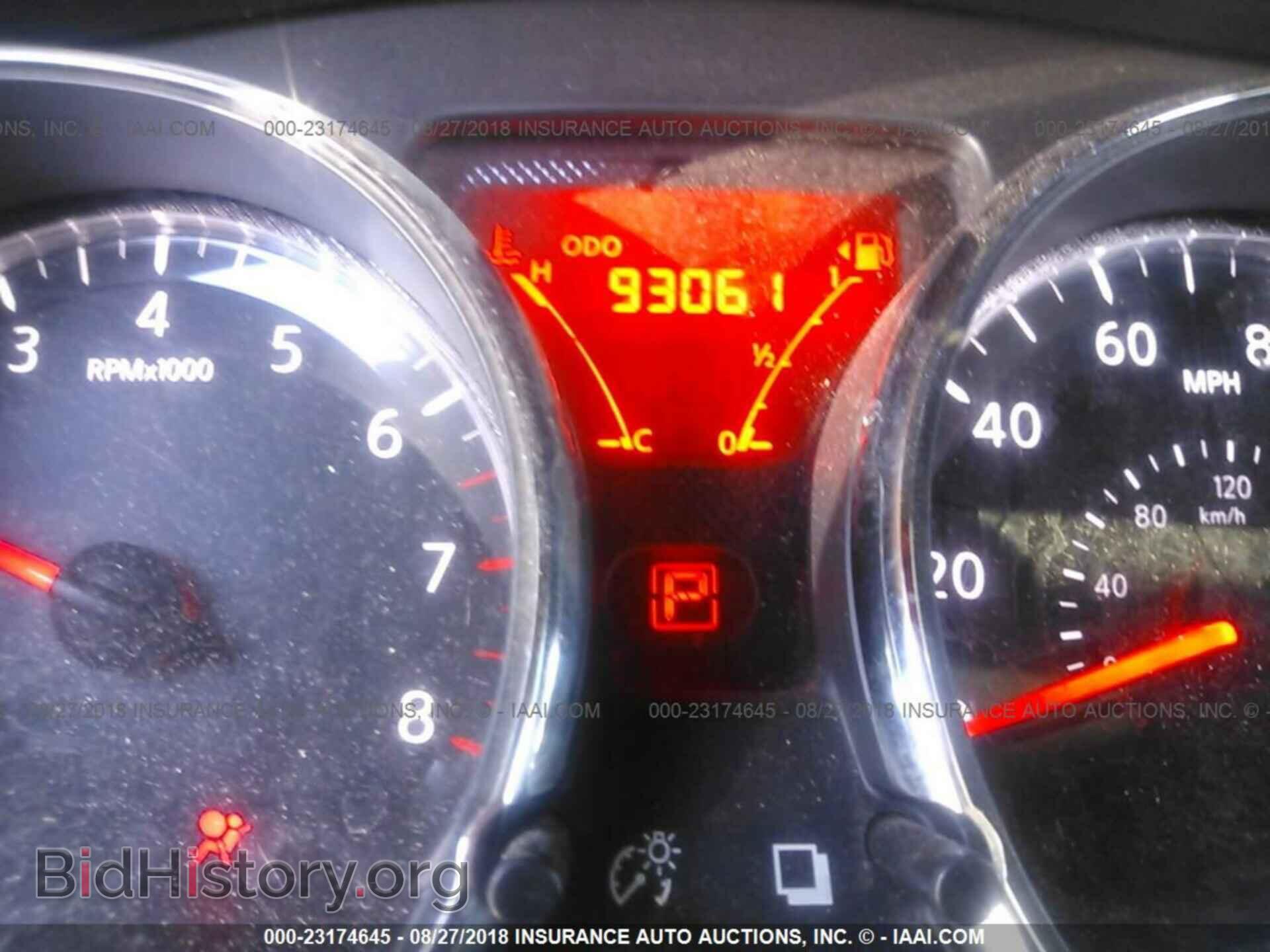 2014 Nissan Versa note - VIN: 3N1CE2CP8EL436398 - Photo 7