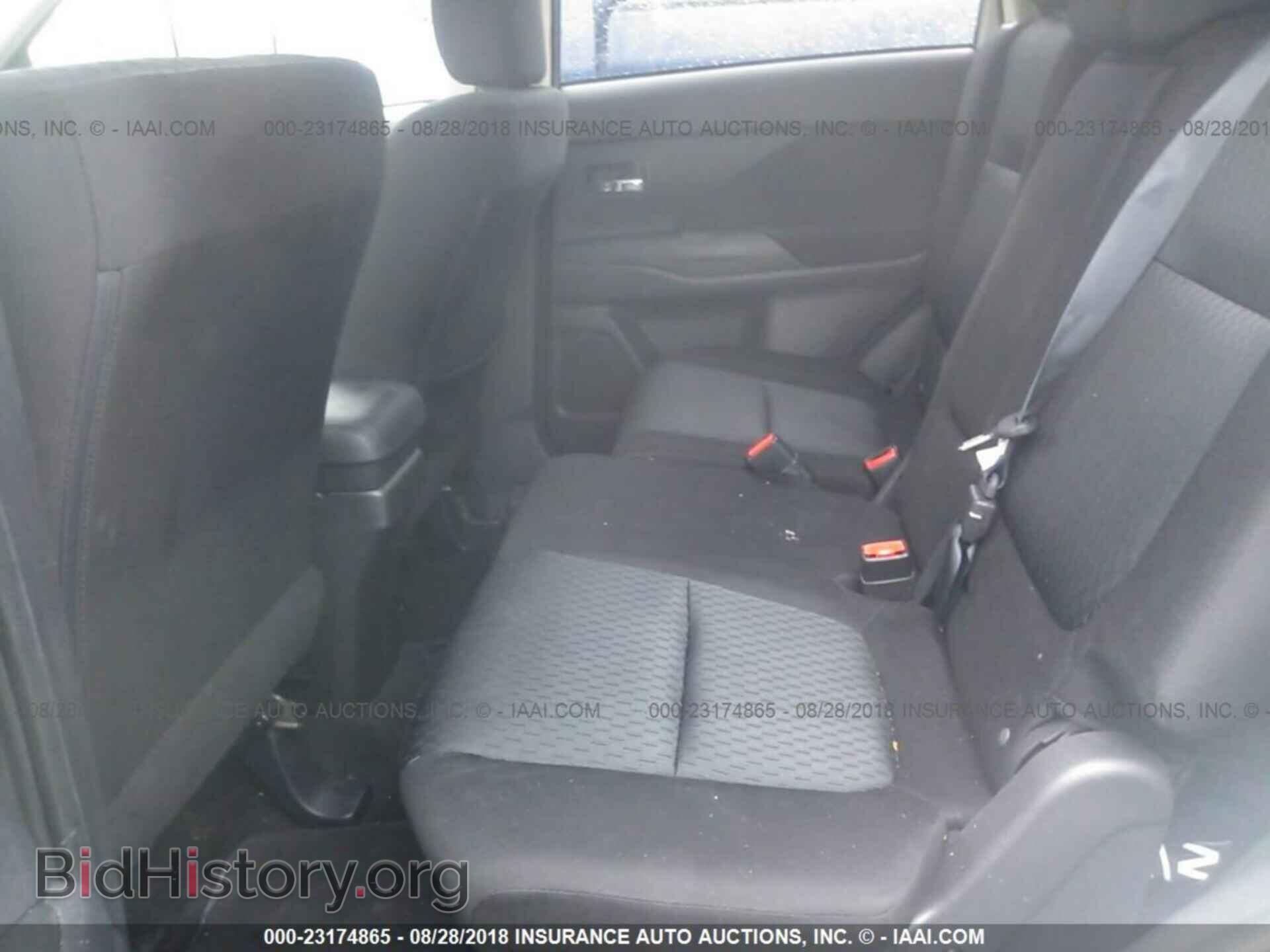 2014 Mitsubishi Outlander - VIN: JA4AZ3A31EZ013549 - Фото 8