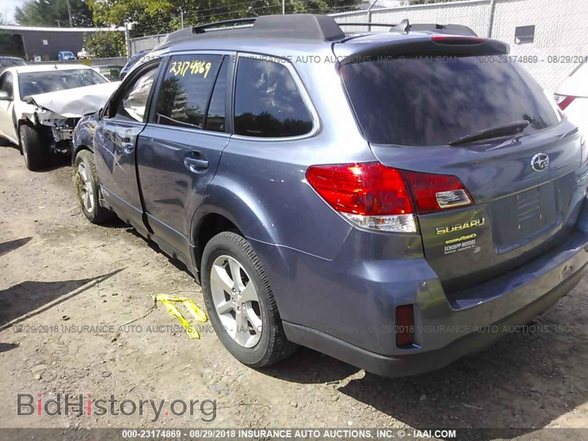 2014 Subaru Outback - VIN: 4S4BRBKC0E3255055 - Photo 3