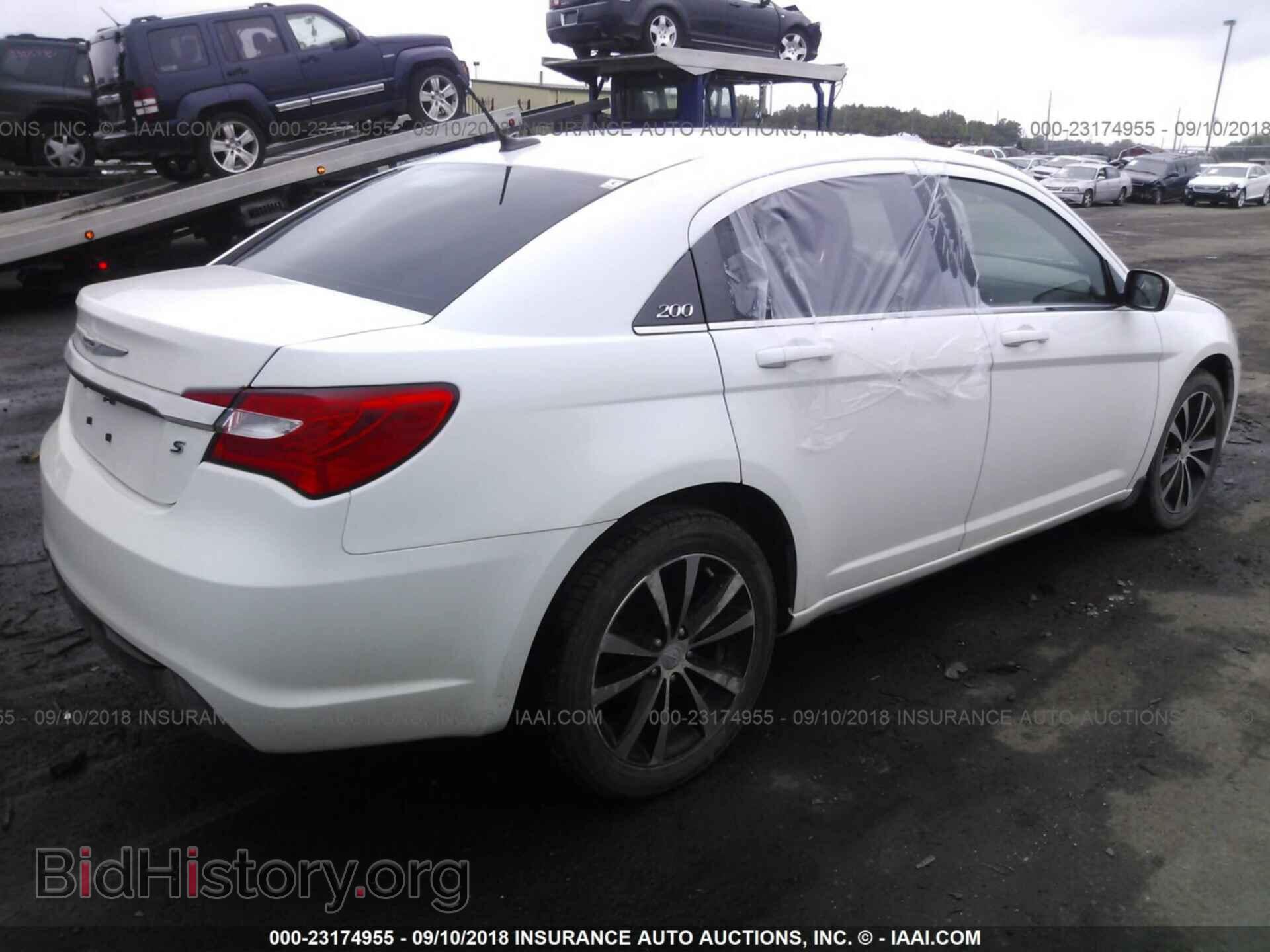 2012 Chrysler 200 - VIN: 1C3CCBBG3CN283211 - Фото 4
