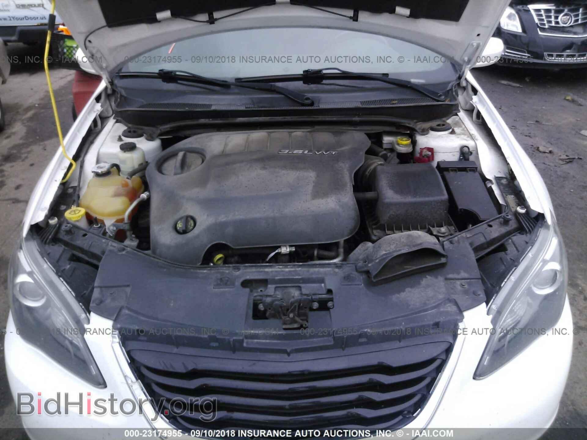 2012 Chrysler 200 - VIN: 1C3CCBBG3CN283211 - Фото 10