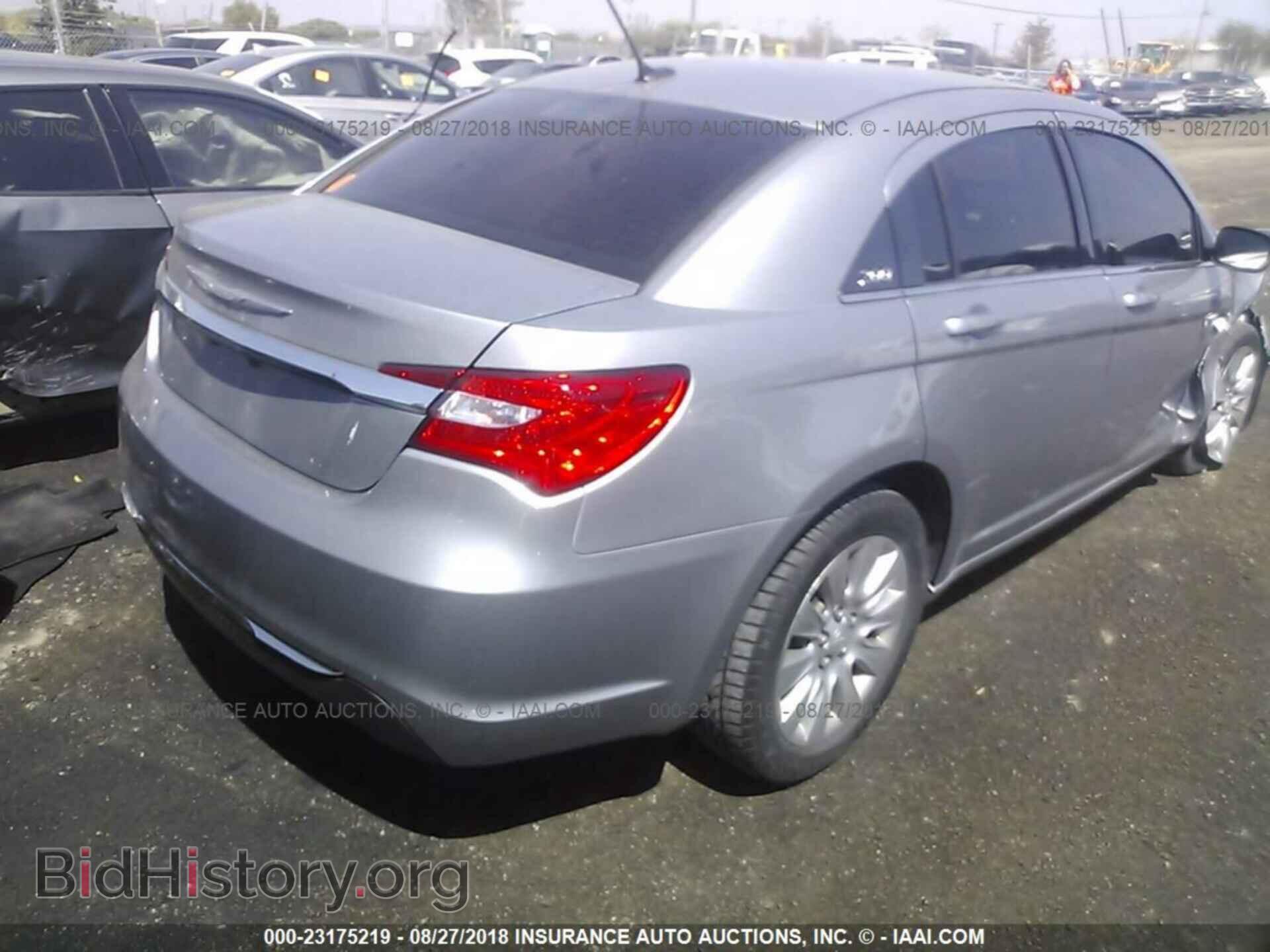 2013 Chrysler 200 - VIN: 1C3CCBAB7DN734518 - Фото 4