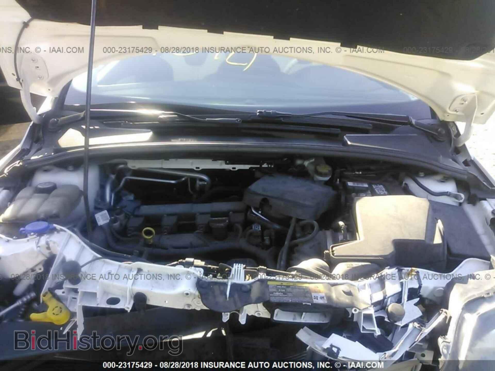 2012 Ford Focus - VIN: 1FAHP3N24CL342604 - Photo 10