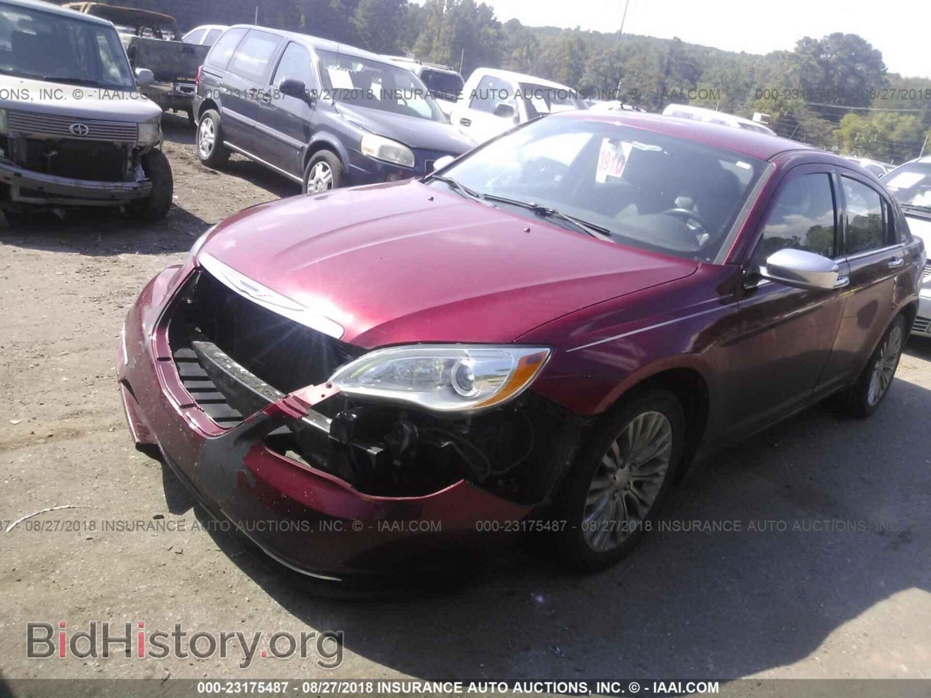 2013 Chrysler 200 - VIN: 1C3CCBCG2DN513918 - Photo 2