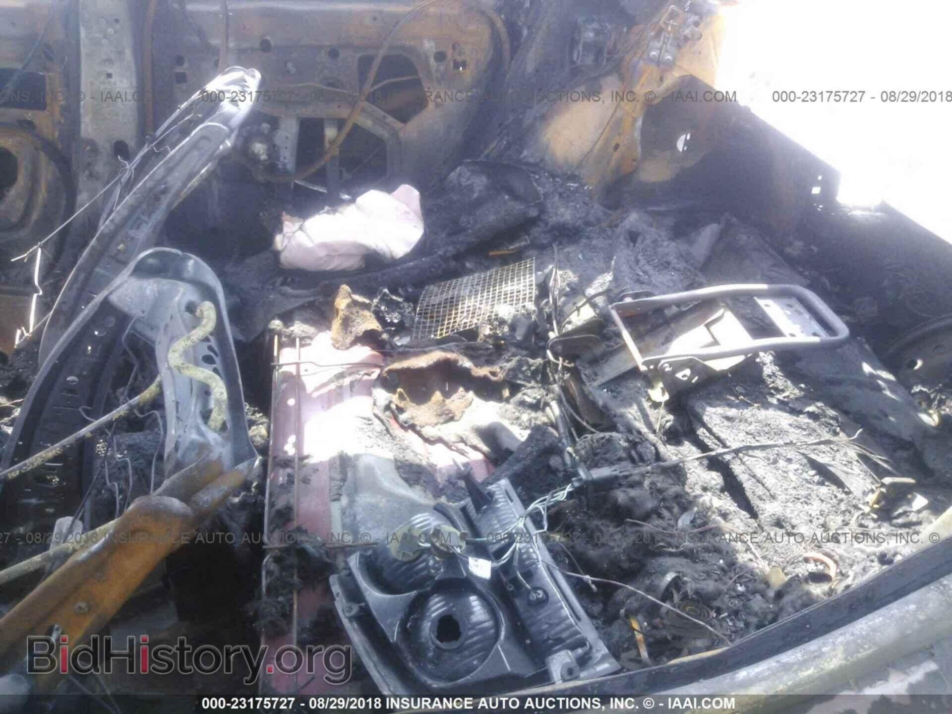 2008 DODGE CHARGER - VIN: 2B3LA43G48H267189 - Фото 8