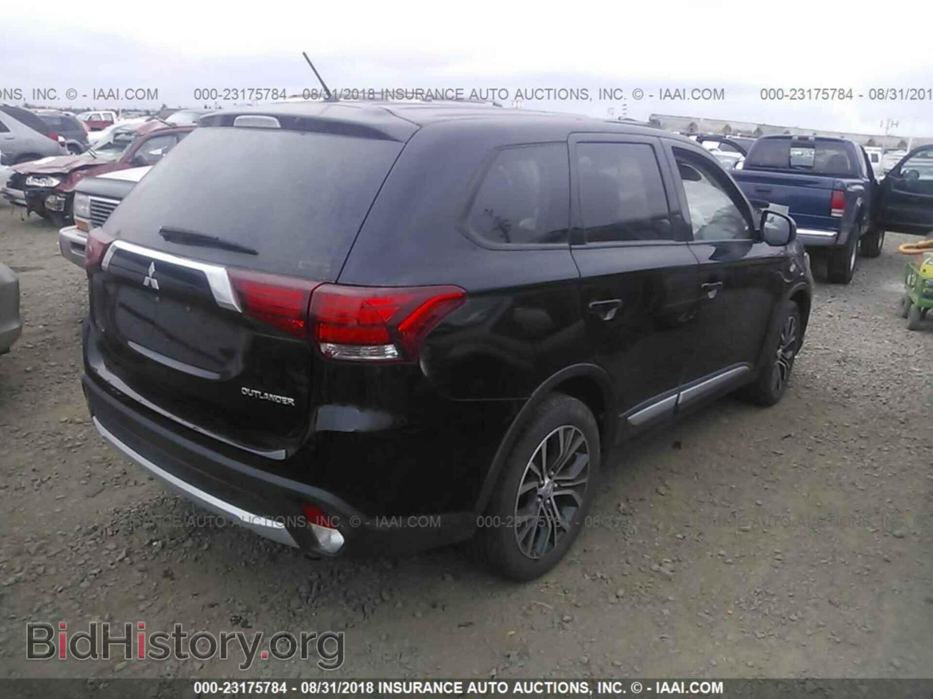2016 Mitsubishi Outlander - VIN: JA4AZ3A31GZ032170 - Фото 4