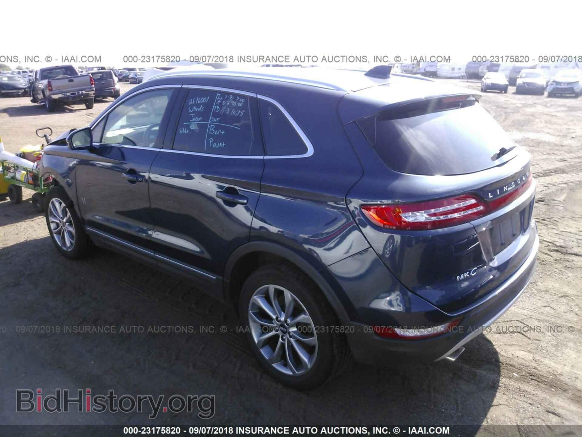2017 Lincoln Mkc - VIN: 5LMCJ2D98HUL50066 - Photo 3