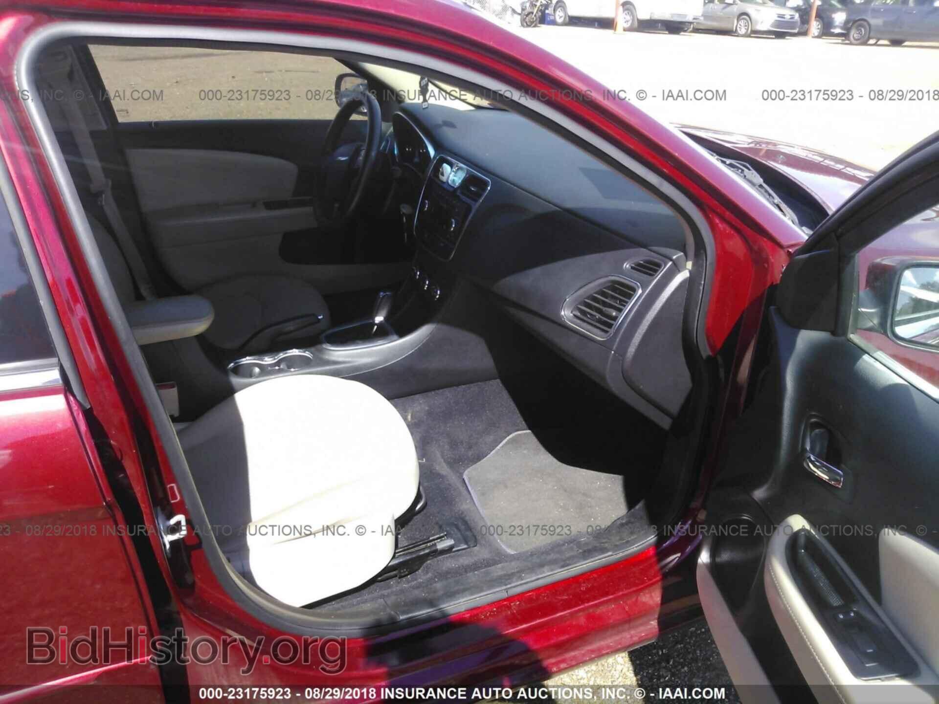 2013 Chrysler 200 - VIN: 1C3CCBABXDN568740 - Photo 5