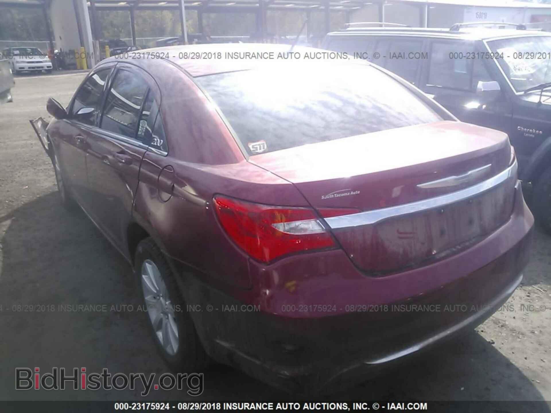 2013 Chrysler 200 - VIN: 1C3CCBBB2DN555530 - Photo 3