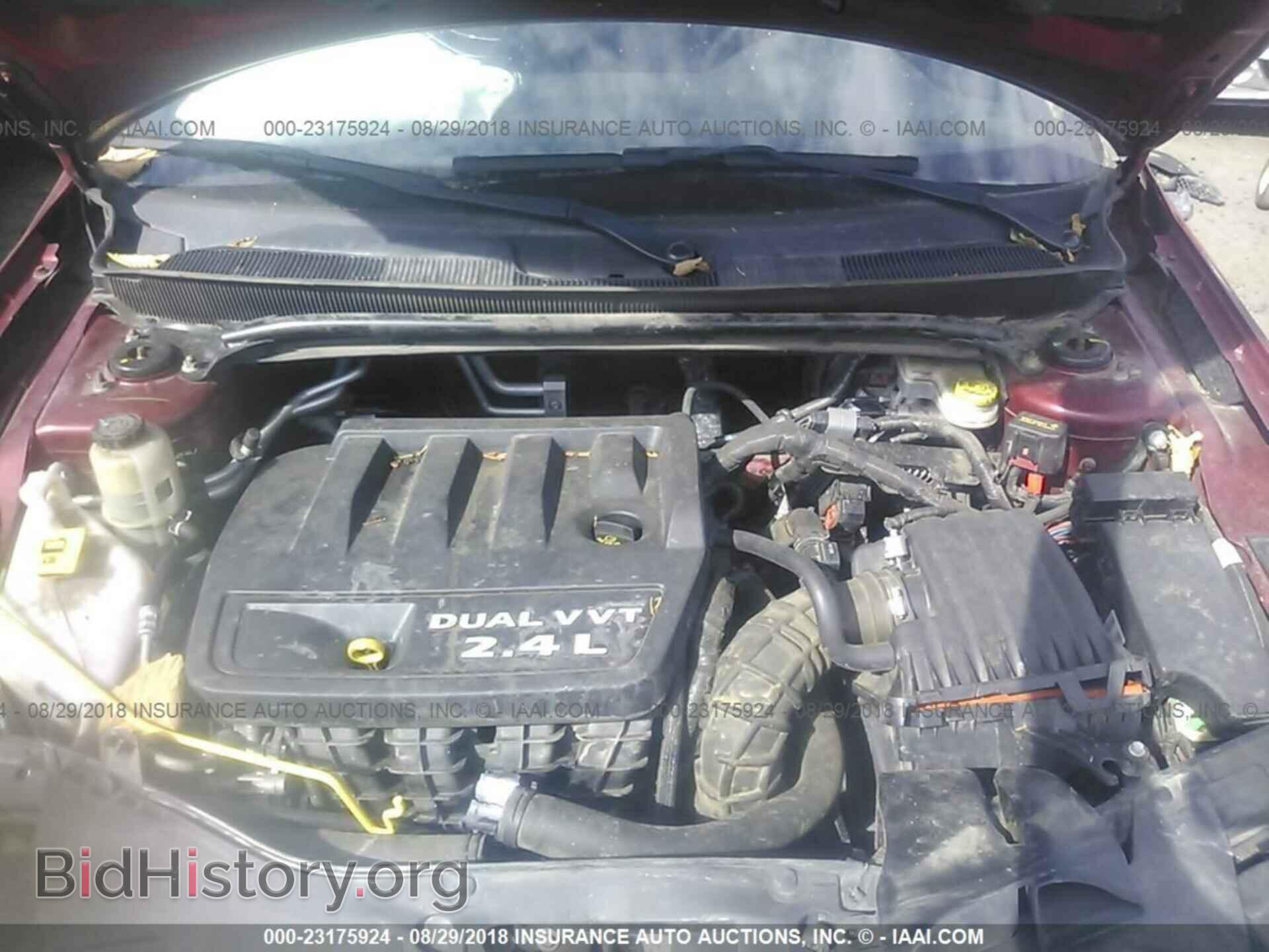 2013 Chrysler 200 - VIN: 1C3CCBBB2DN555530 - Photo 10