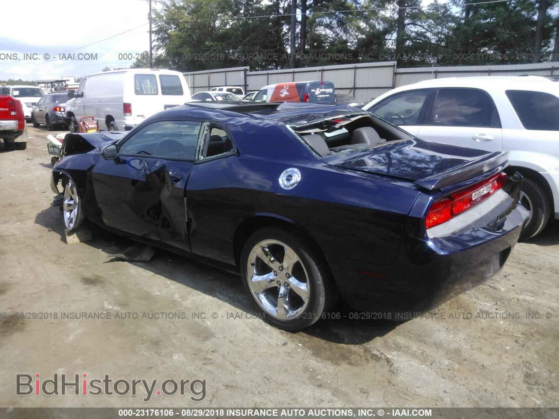 2013 Dodge Challenger - VIN: 2C3CDYBT3DH565193 - Photo 3