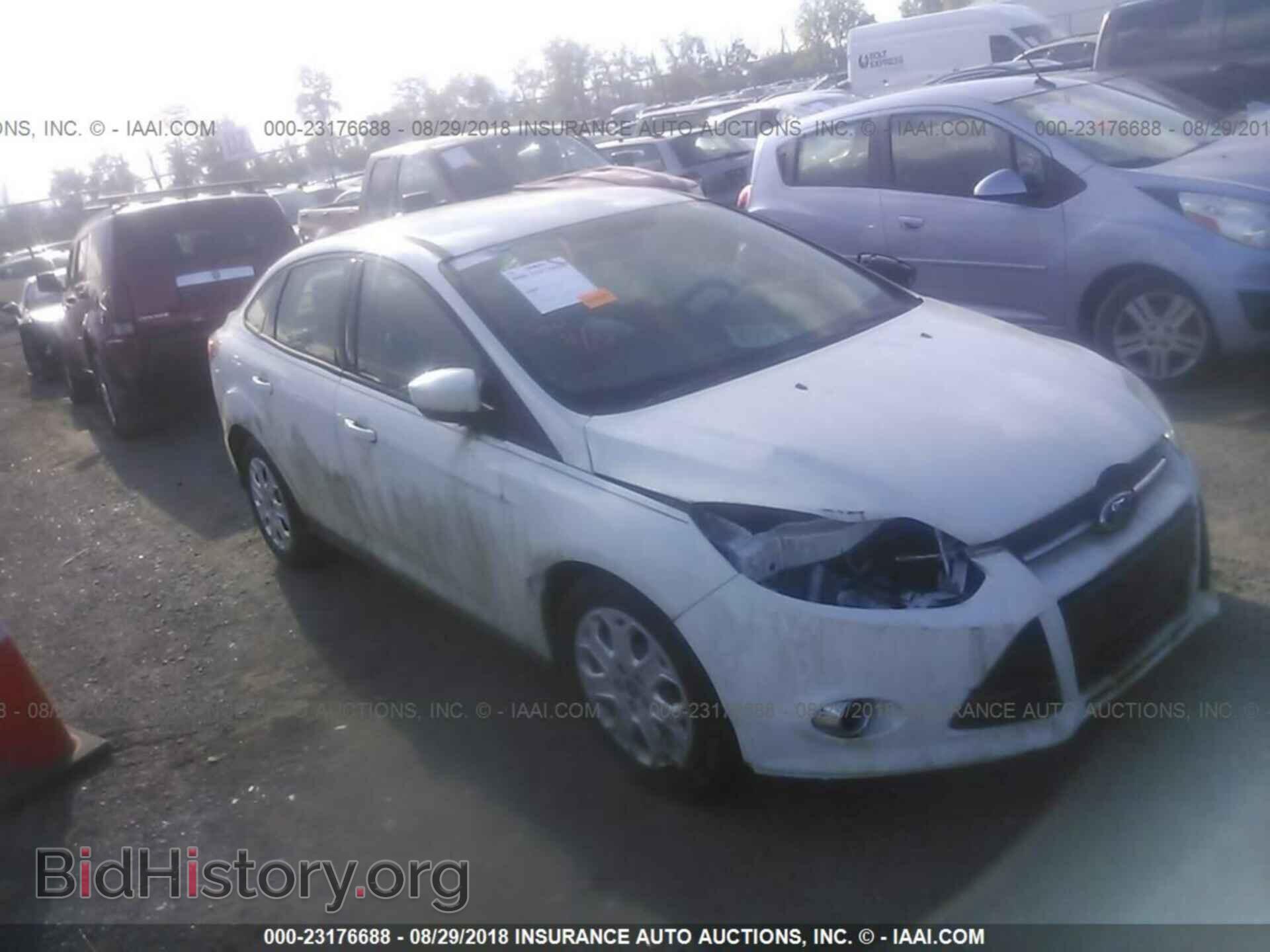 Photo 1FAHP3F27CL256010 - Ford Focus 2012